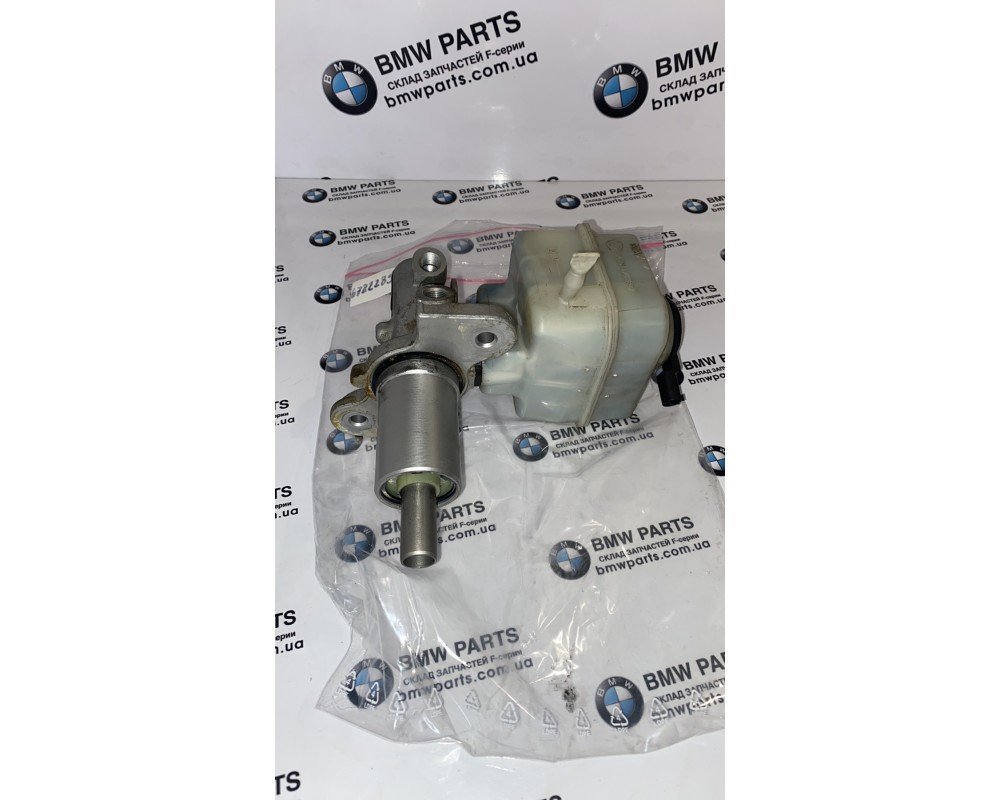 6782289 | Розширювальний бачок гальмівний