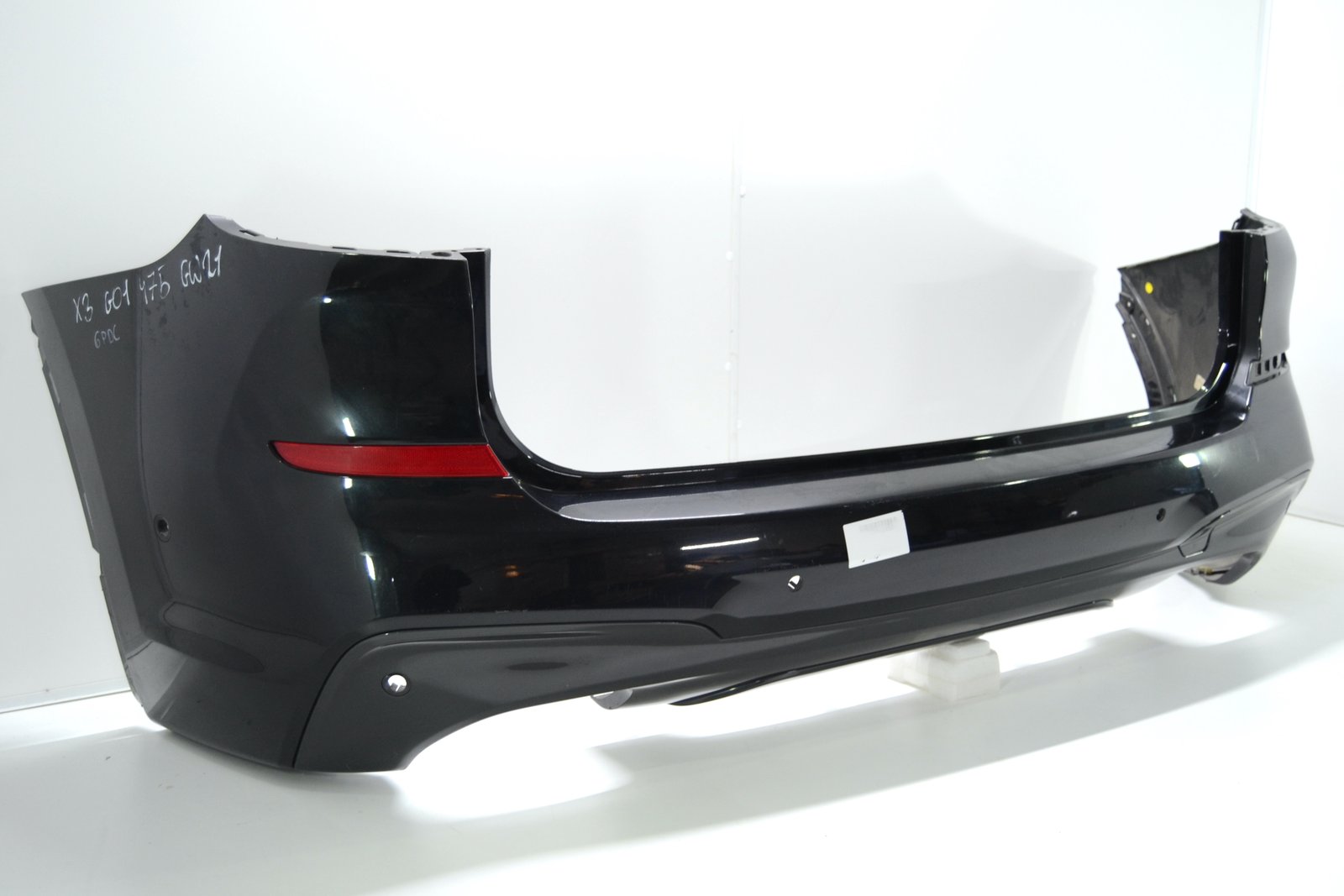 8064829 8065247 Бампер задній bmw G01 (колір 475)