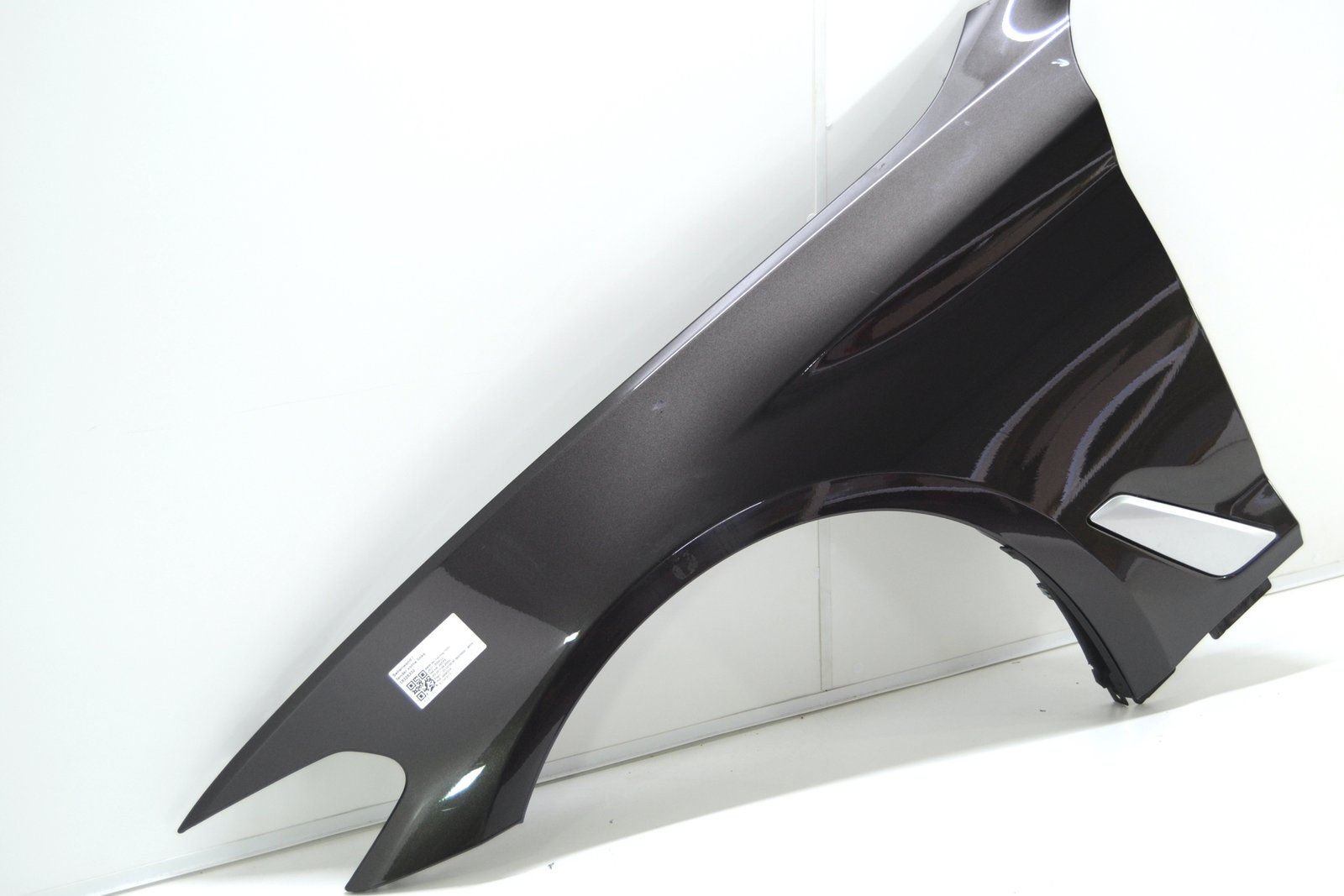 7443687 Крило переднє ліве bmw G30 G31 (колір b65)