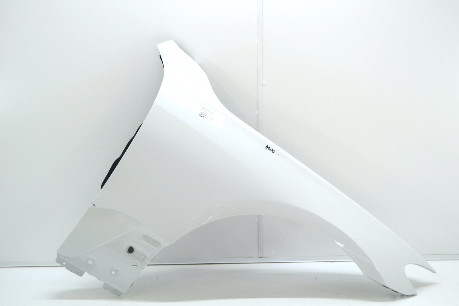 7481062 Крило переднє праве bmw G32 (колір a300)