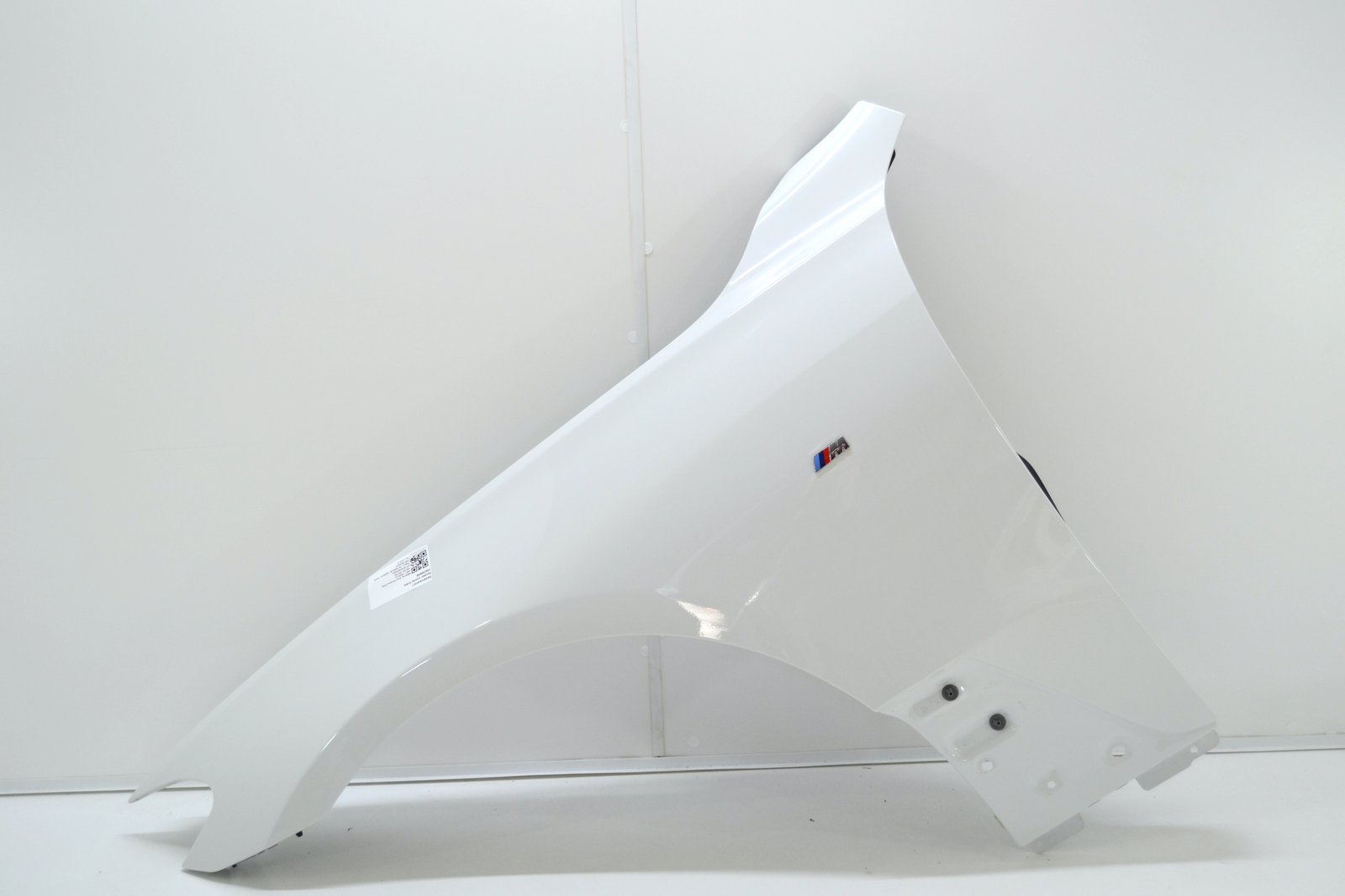 7481061 Крило переднє ліве bmw G32 (колір a300)