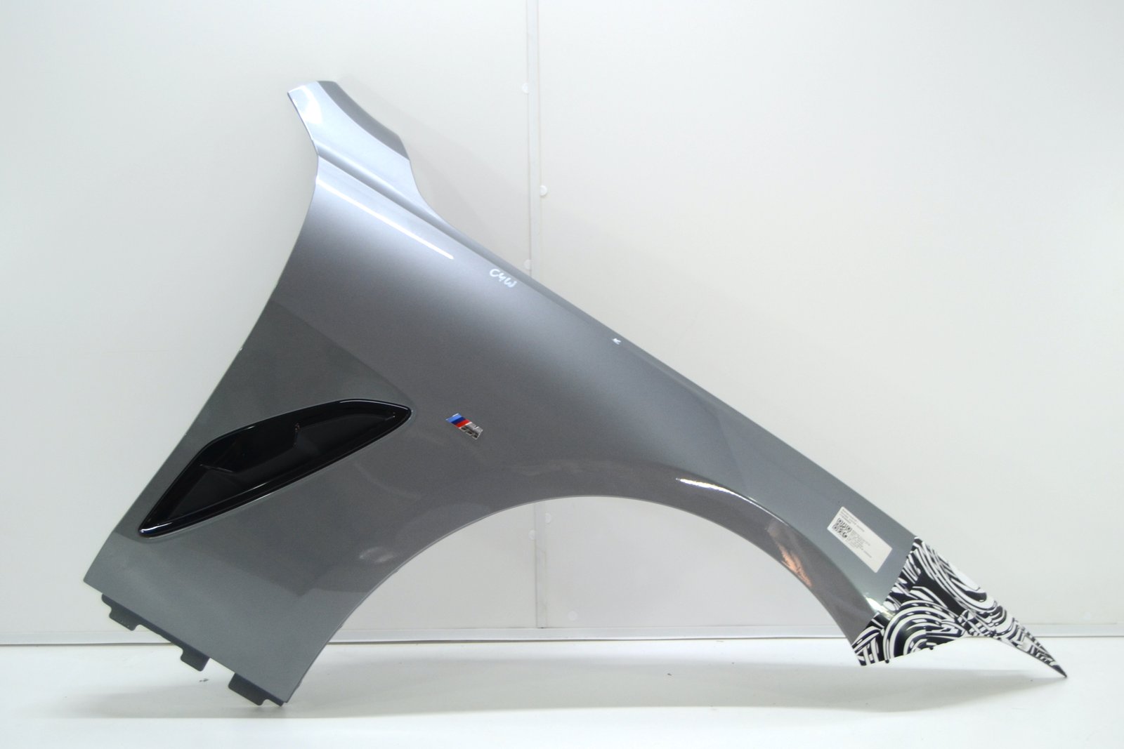 9491430 Крило переднє праве bmw G15 G16 (колір c4w)