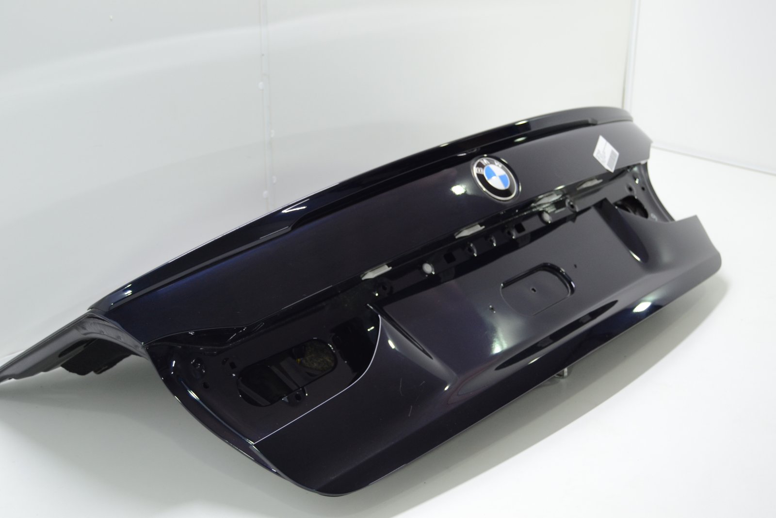 7426547 9481034 7416687 Кришка багажника bmw G11 G12 (колір 416)