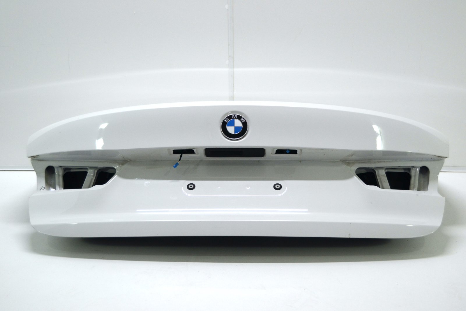 7455942 Кришка багажника bmw G20 (колір a300)