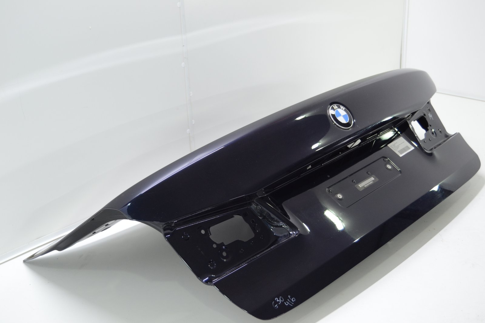7440695 7454262 Кришка багажника bmw G30 M5 (колір 416)
