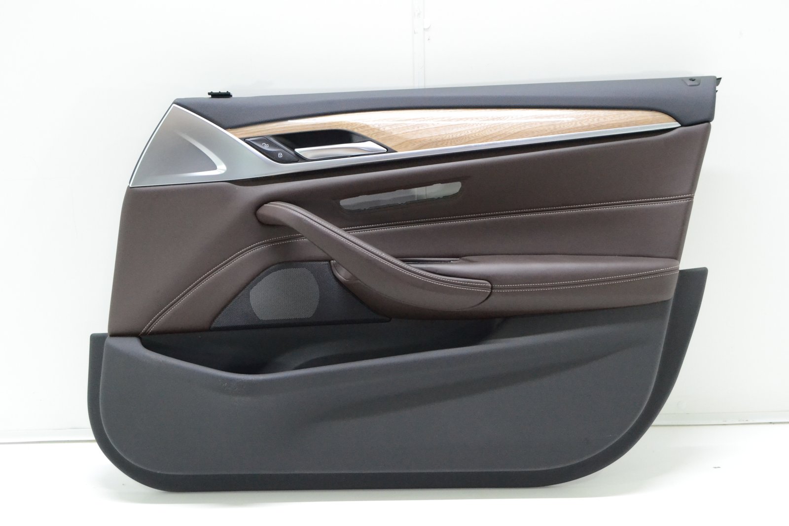 Карта дверей передня права bmw G30 G31 (brown nappa, embient)