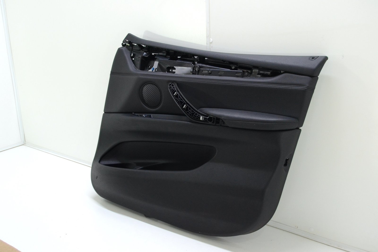 Карта дверей передня права  bmw F15 (schwarz)