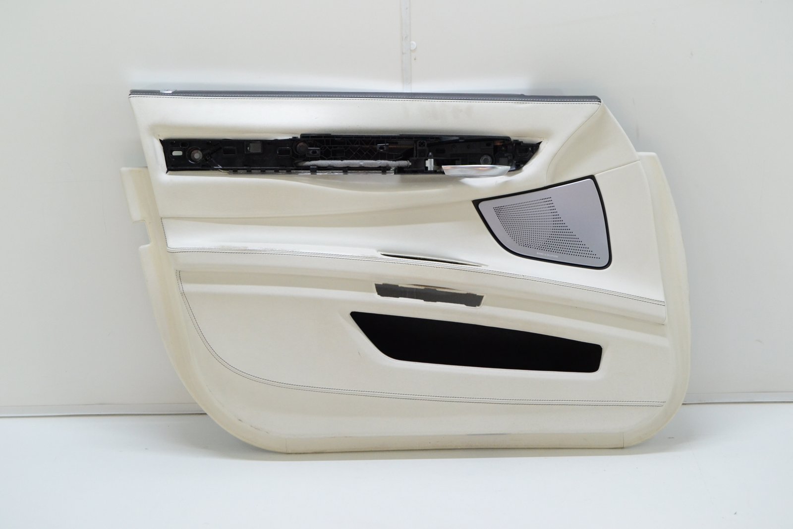 Карта дверей передня ліва bmw F01 (white)