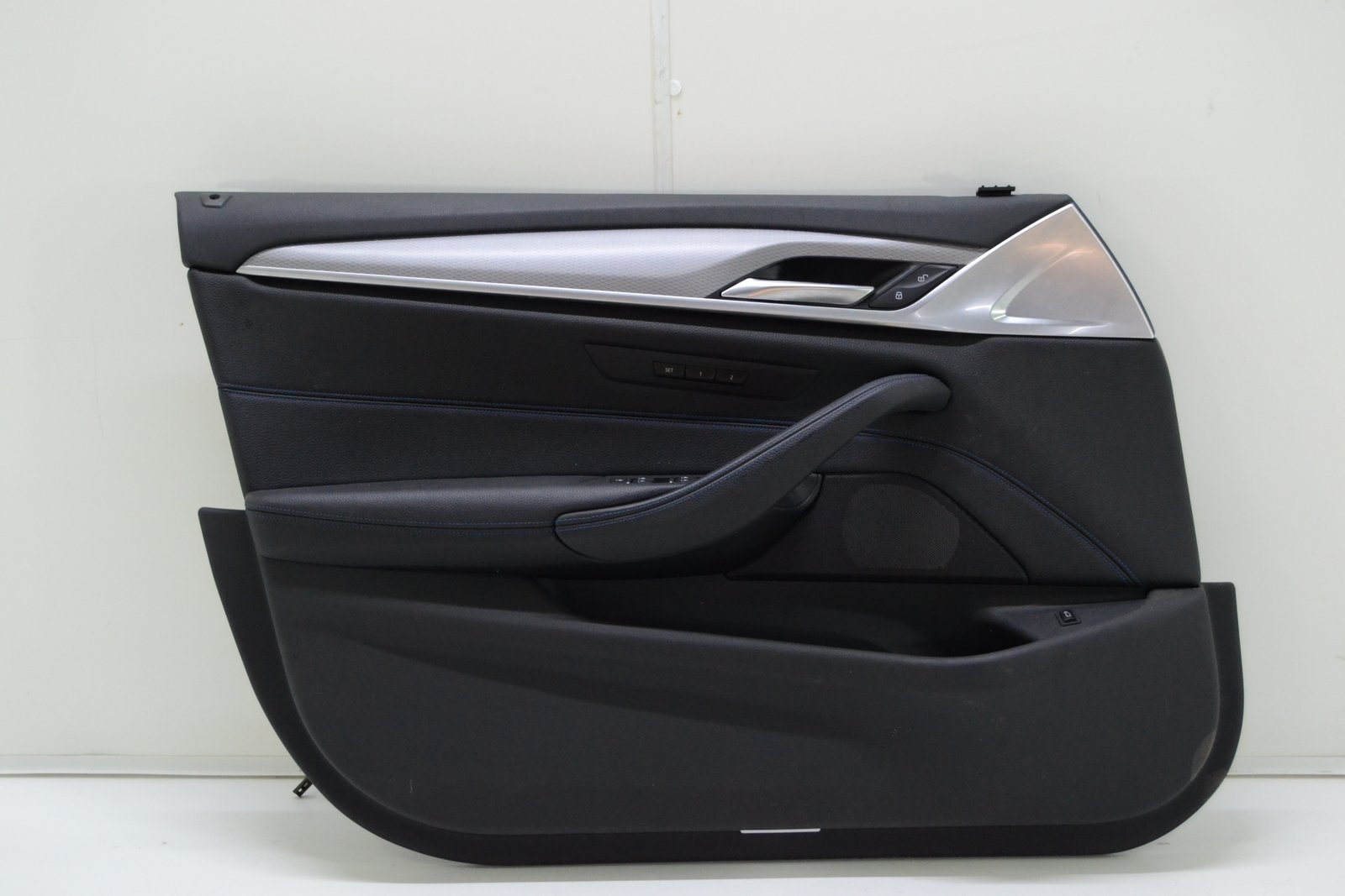 Карта дверей передня ліва bmw G30 (schwarz, hybrid, m-pack)