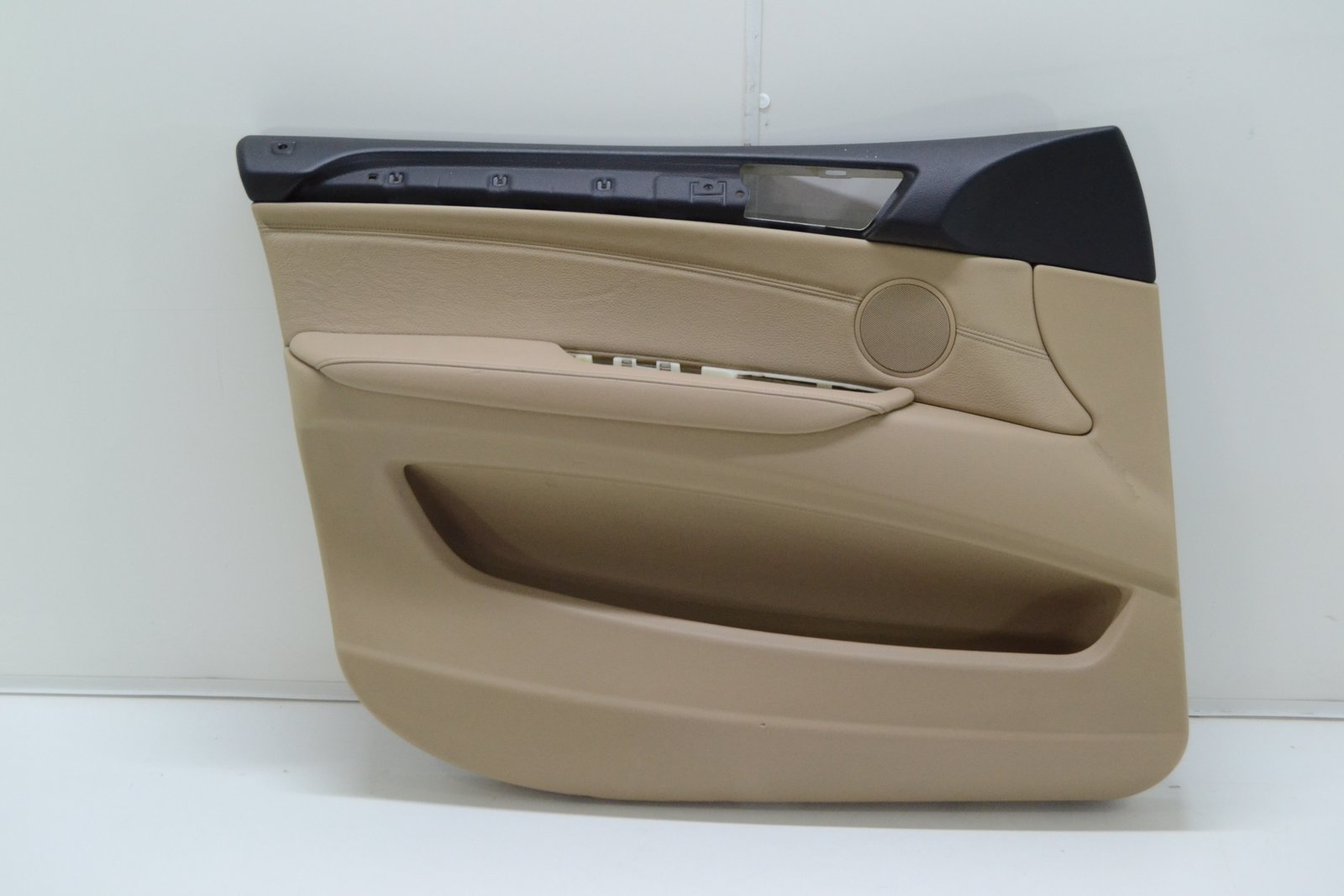 Карта дверей передня ліва bmw E70 (bezh)