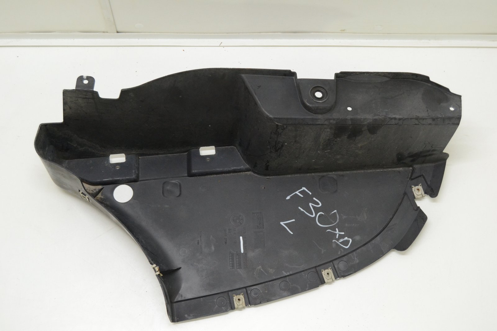 7258047 Захист bmw F30 F80 F31