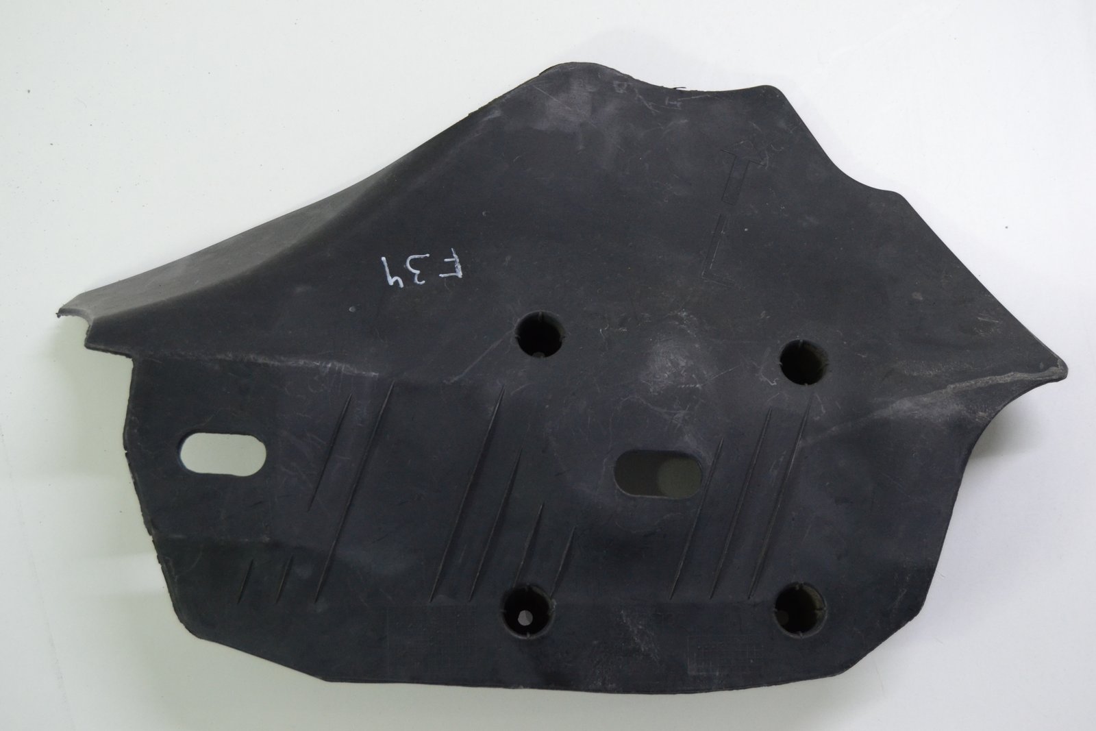 6796137 Захист bmw F20 F30 F36