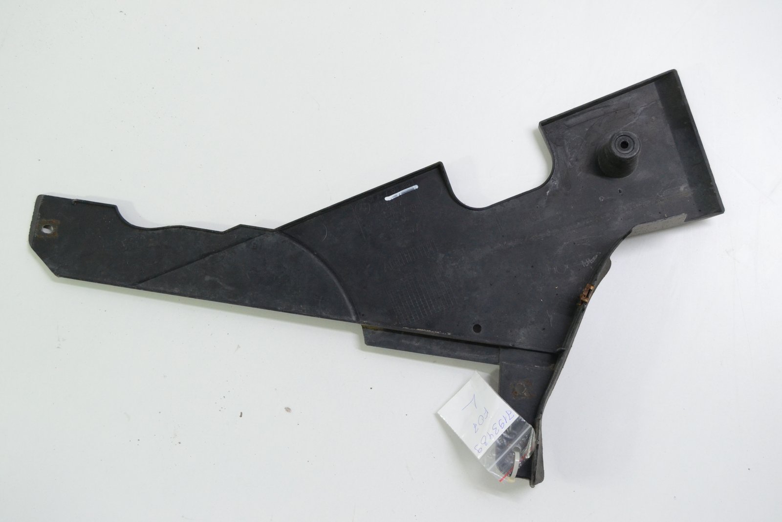 7193489 Захист bmw F07