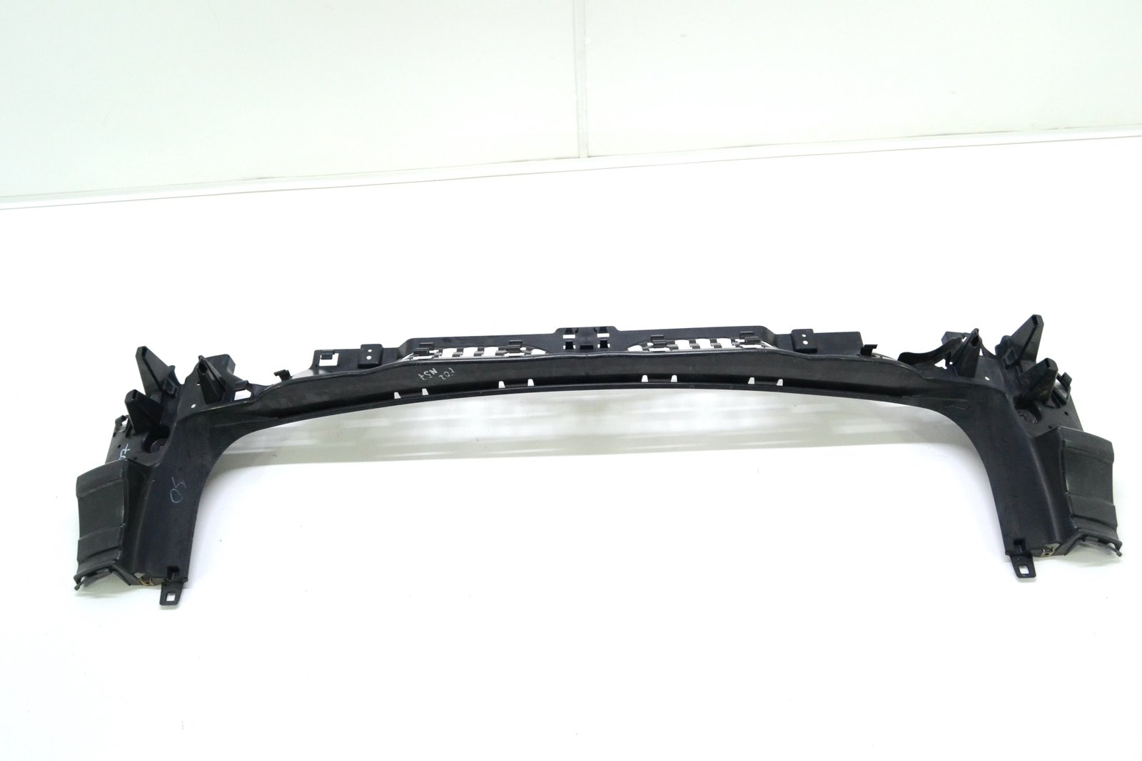 7201215 Кронштейн бампера bmw F07 