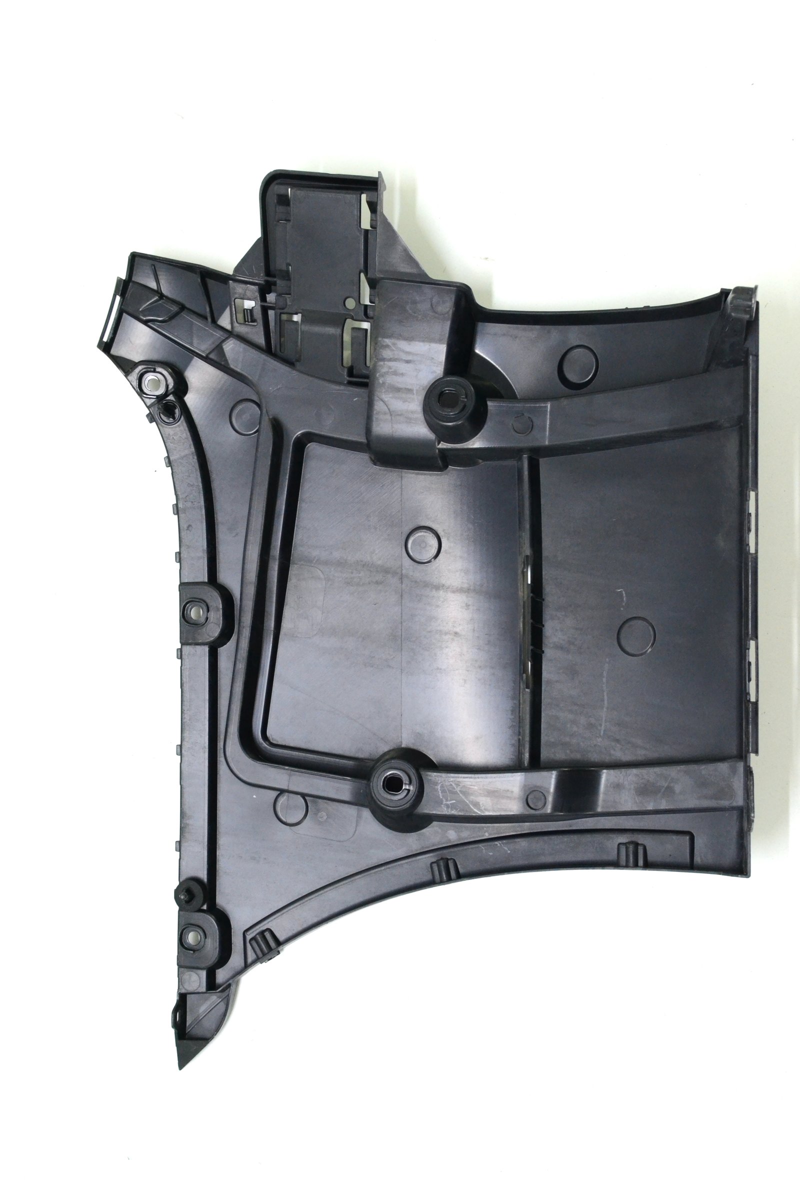 8066722 Кронштейн бампера bmw G30 (m-pack)