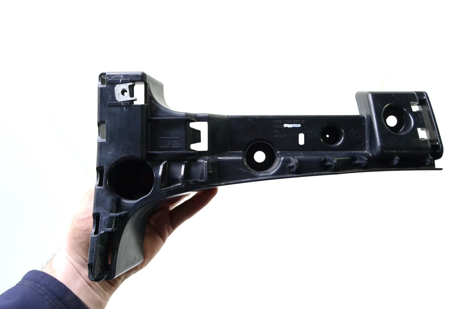 7158441 Кронштейн бампера bmw E70