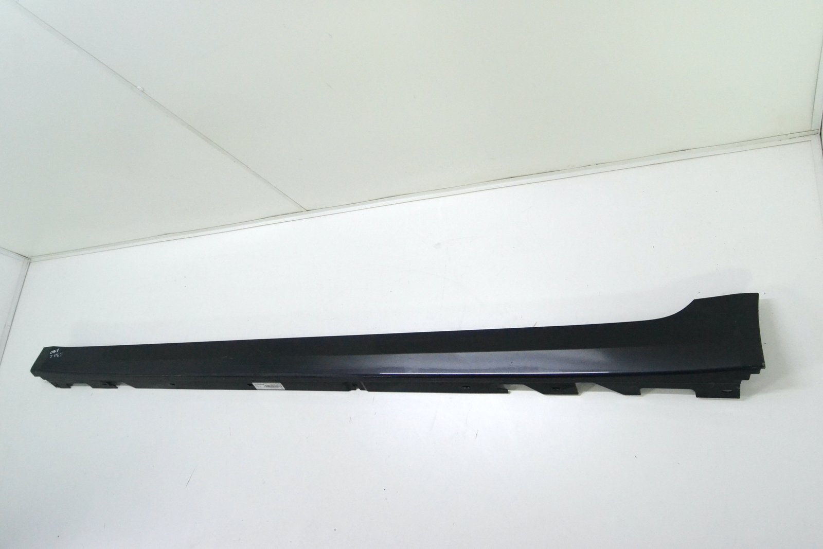 7387337 Поріг лівий bmw G30 G31