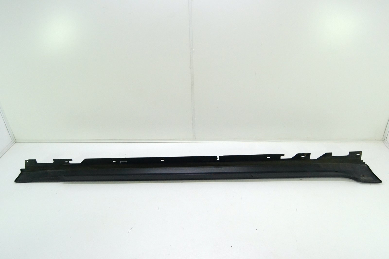 7387337 Поріг лівий bmw G30 G31