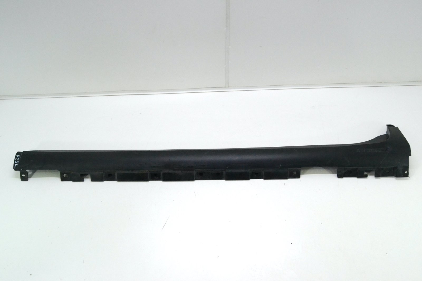 7210079 Поріг лівий bmw F25 F26