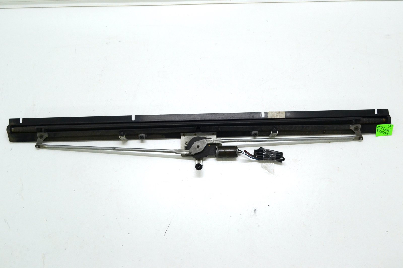 8176169 8218175 Шторка задня bmw E39 M5