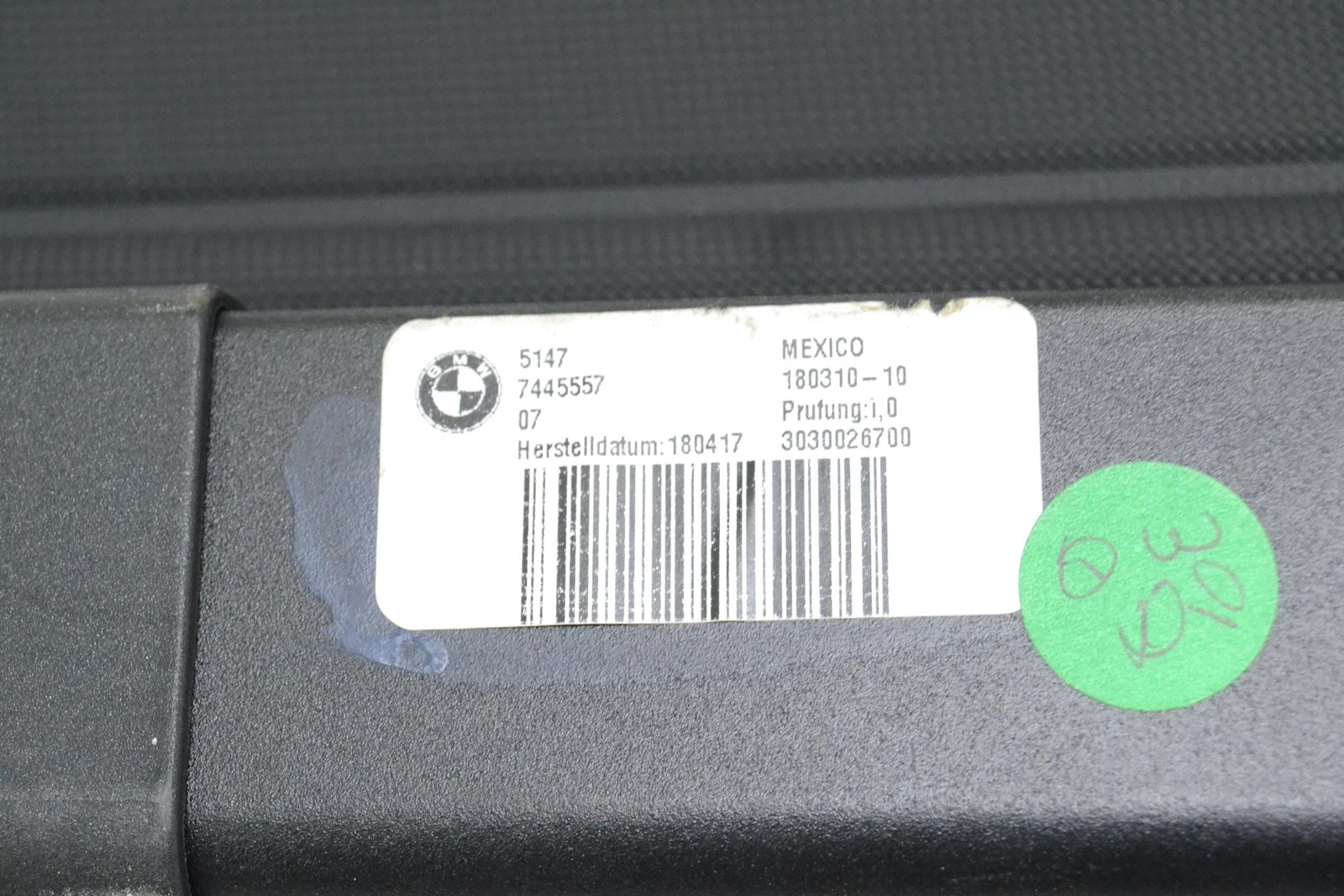 7445557 Шторка багажника bmw G01 F97