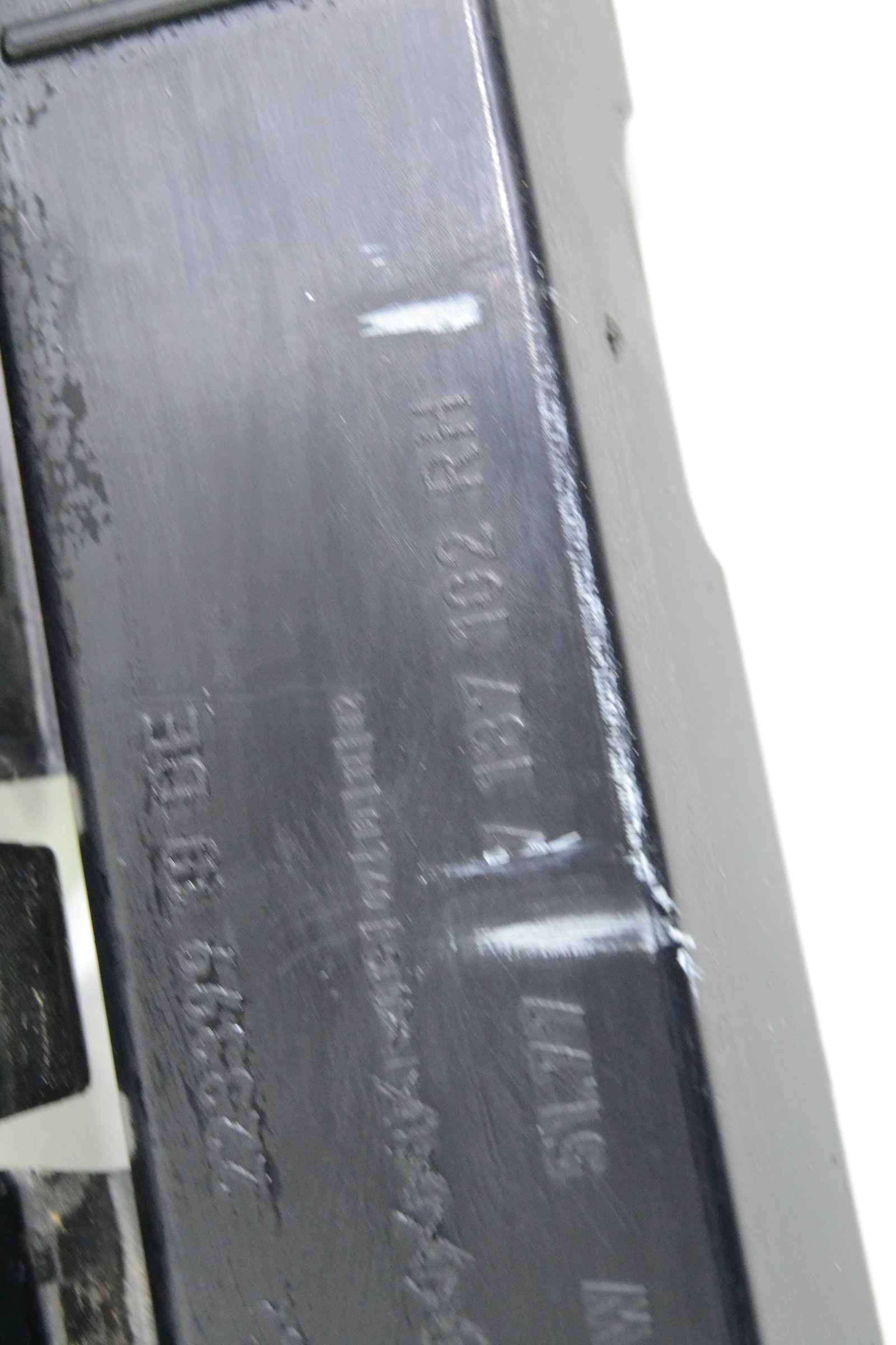 7187102 Кріплення порога bmw F01 F02 F04