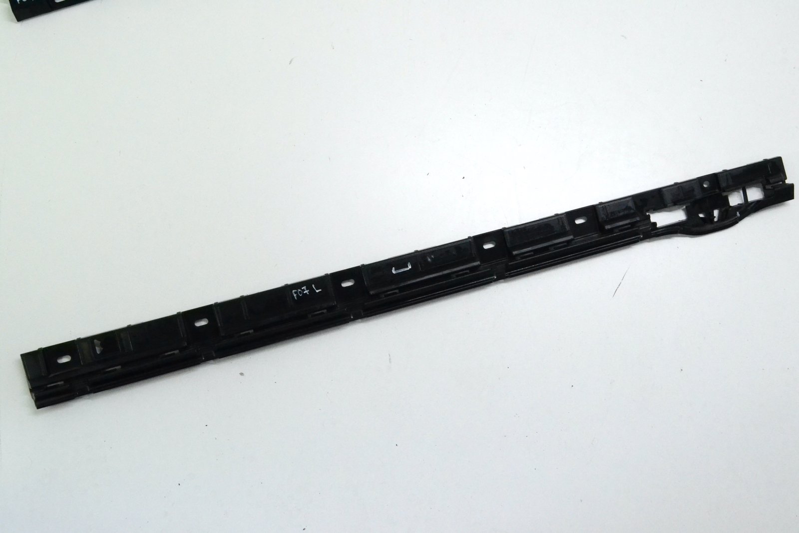 7201255 Кріплення порога bmw F07