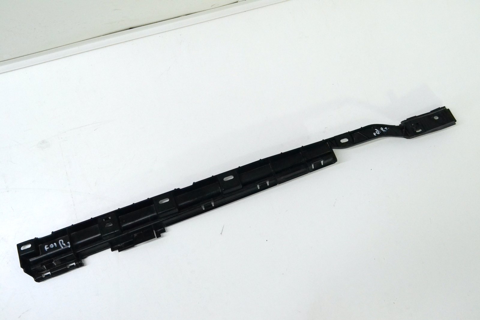 7187104 Кріплення порога bmw F01