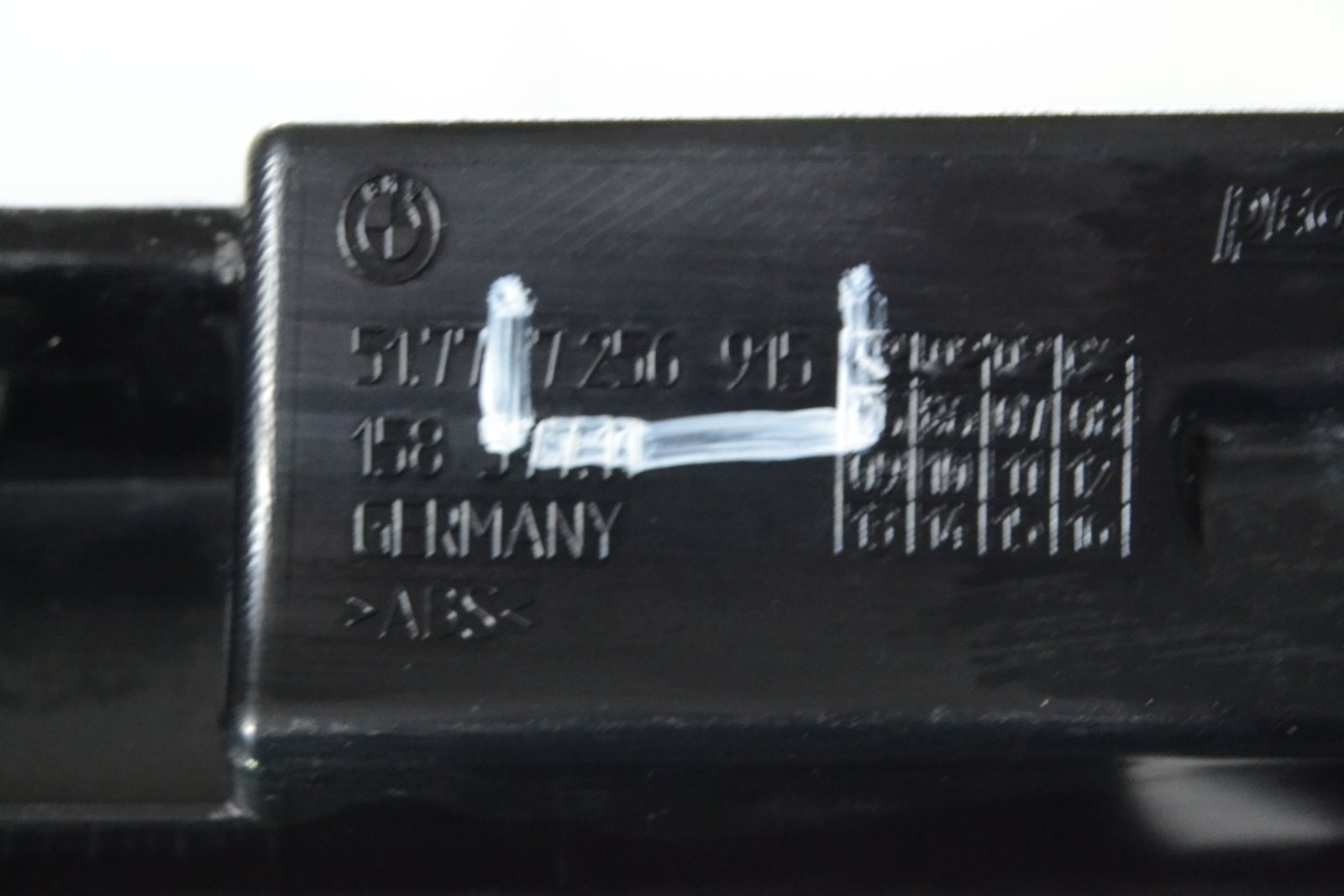 7256915 Кріплення порога bmw F30 F31 M