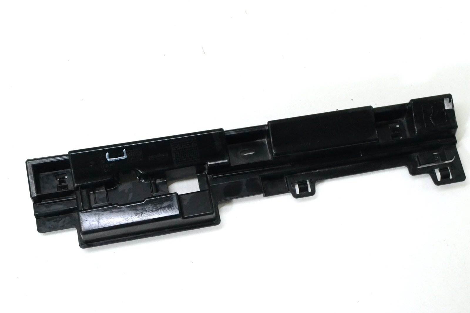 7256918 Кріплення порога bmw F30 F31 