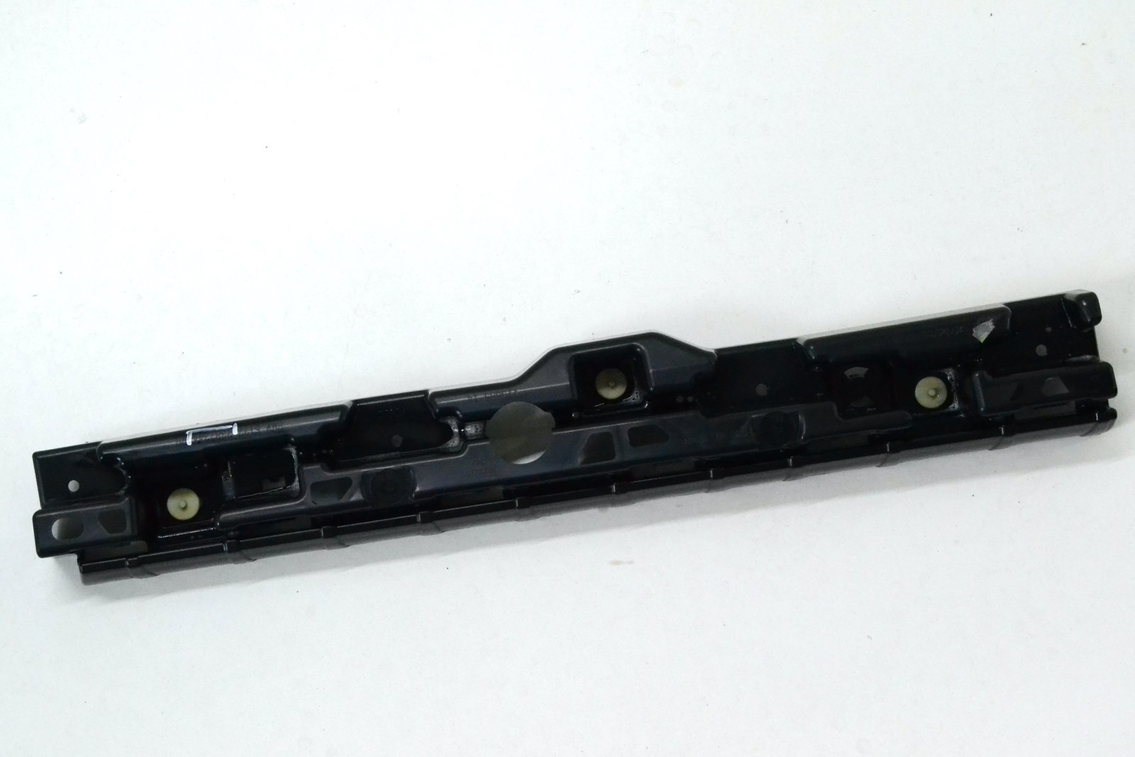 7387344 Кріплення порога bmw G30 