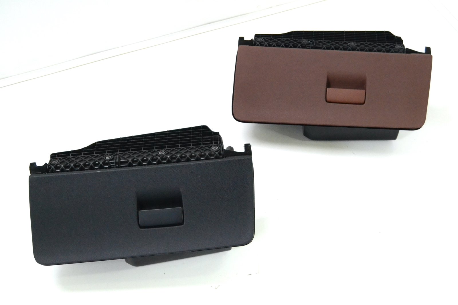 9142635 Бардачок bmw F07 (zimbraun, schwarz)