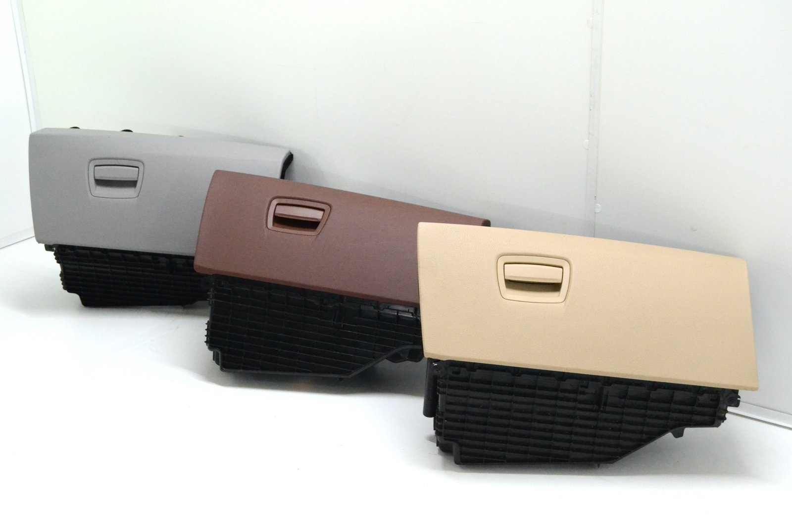 9166683 Бардачок bmw F10 