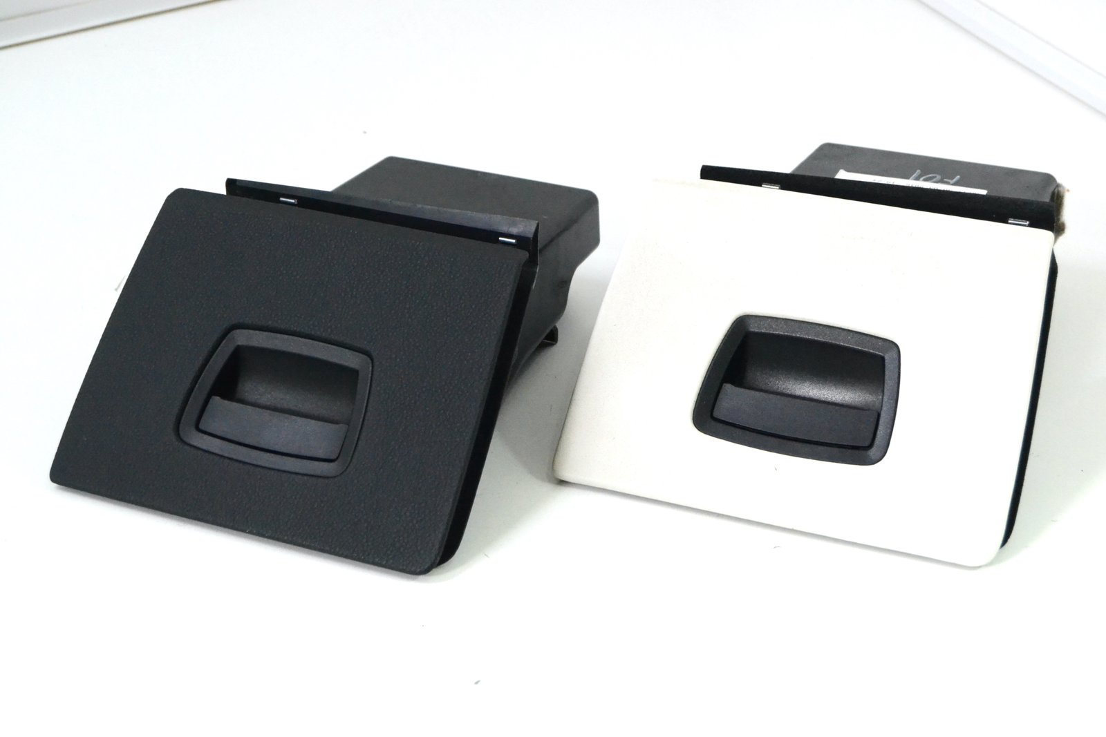 9143958 Бардачок bmw F01 F02 