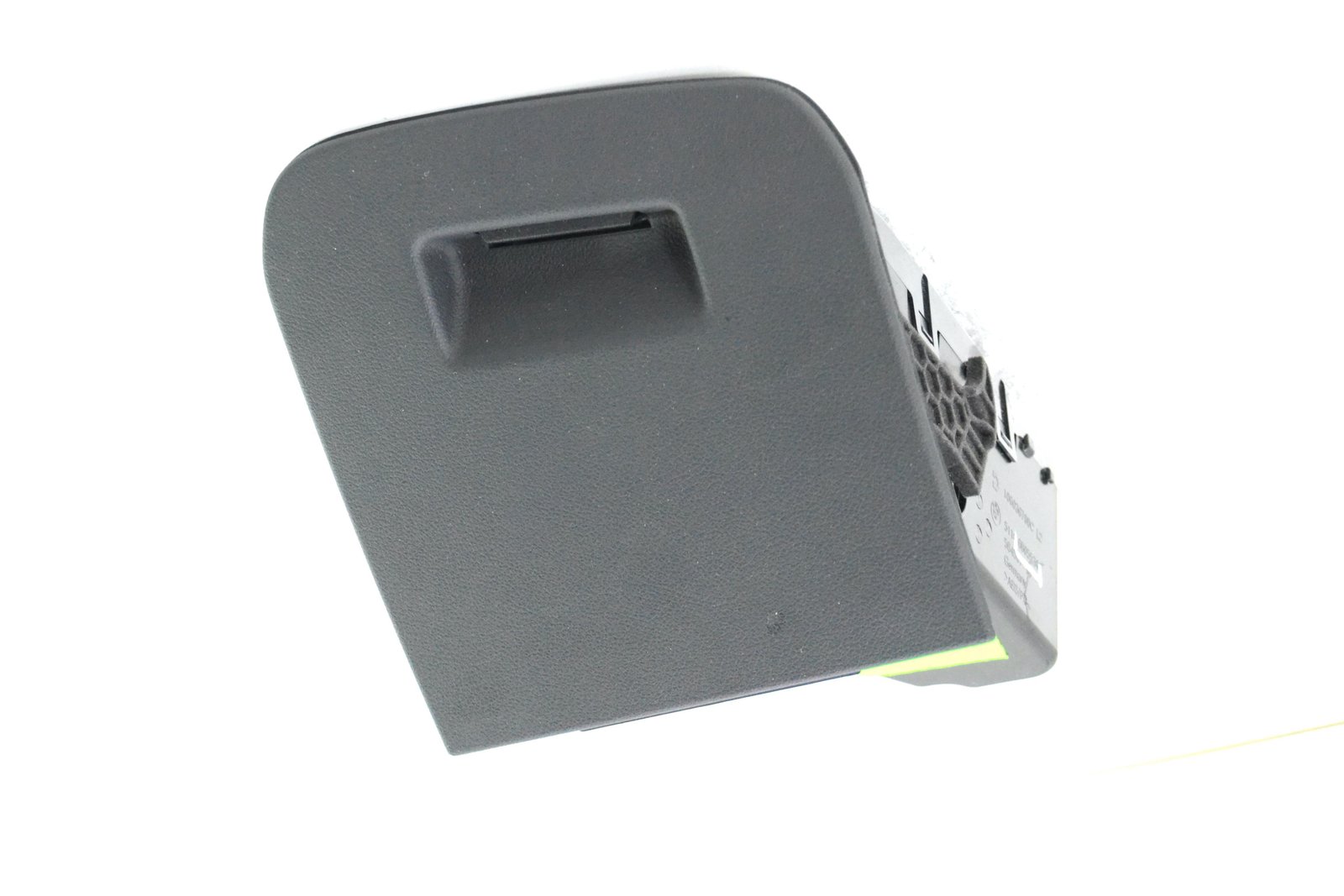 6805524 Бардачок bmw F20 G28 G80