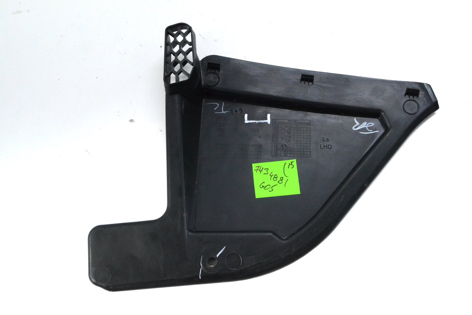 7434881 bmw G05 G06 G07