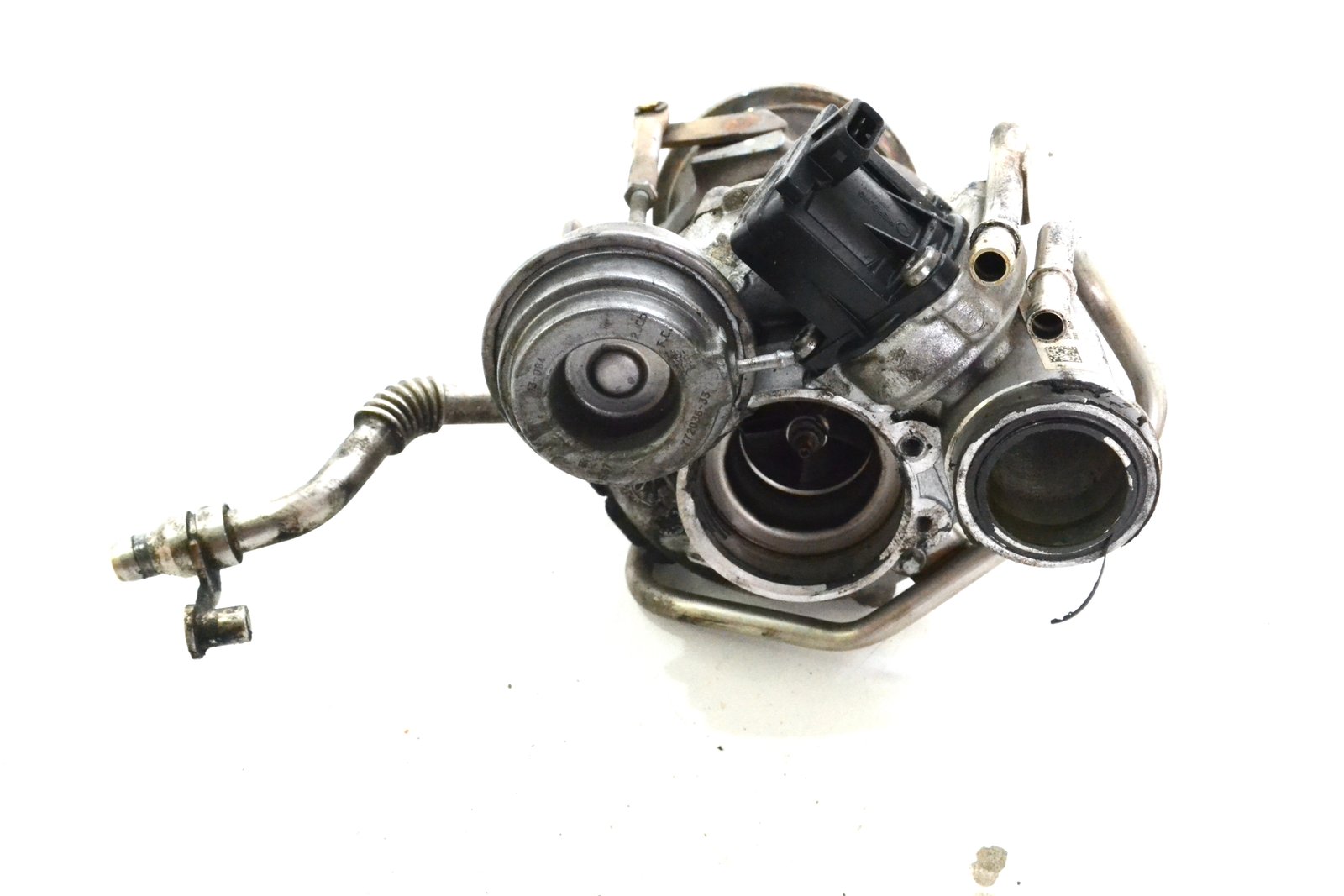 7576985 7646092 Турбіна bmw N63 50i E70 F01 F10 F13 (hybrid)