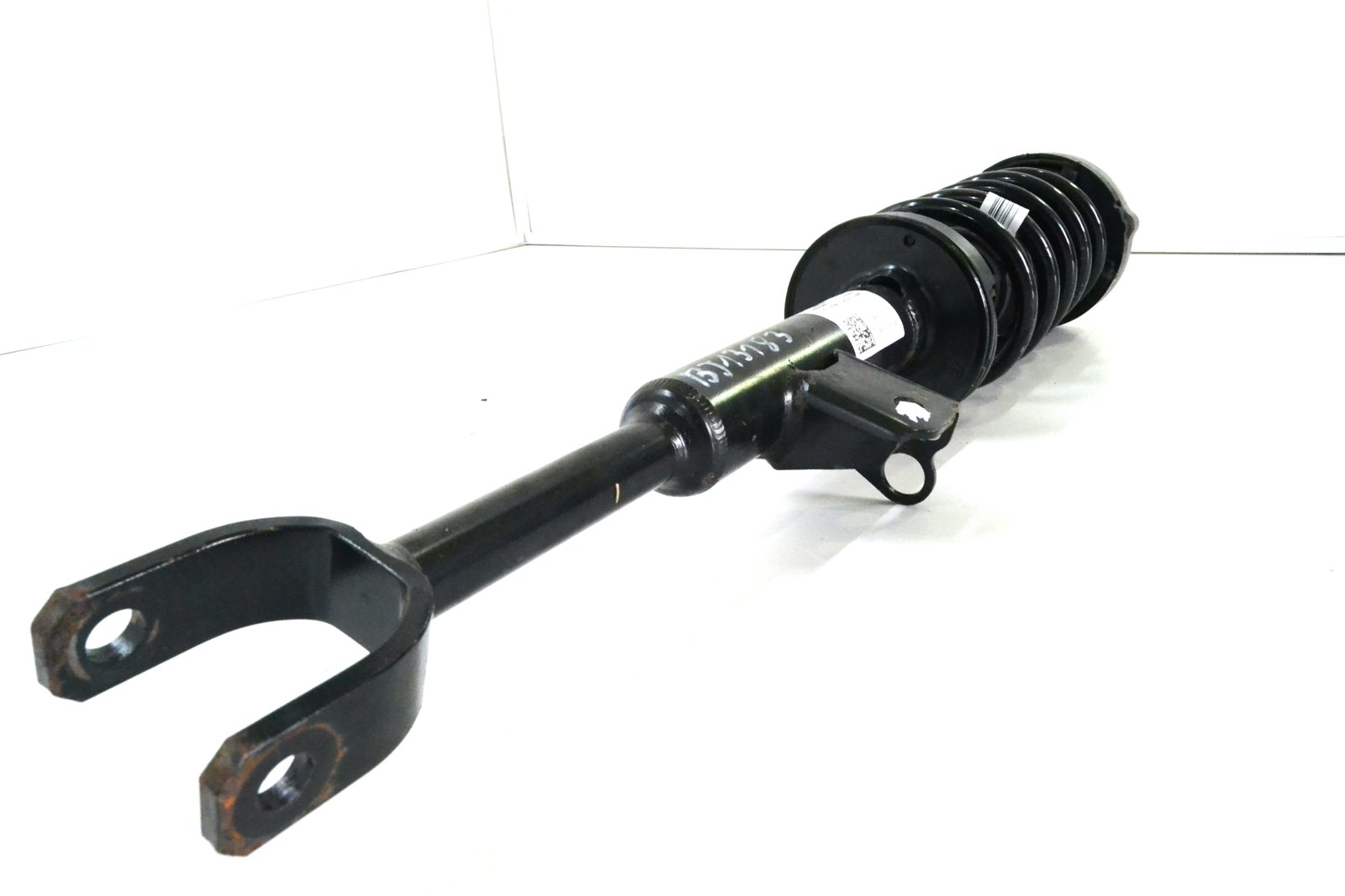 6866591 Передня стійка амортизатора ліва bmw G30