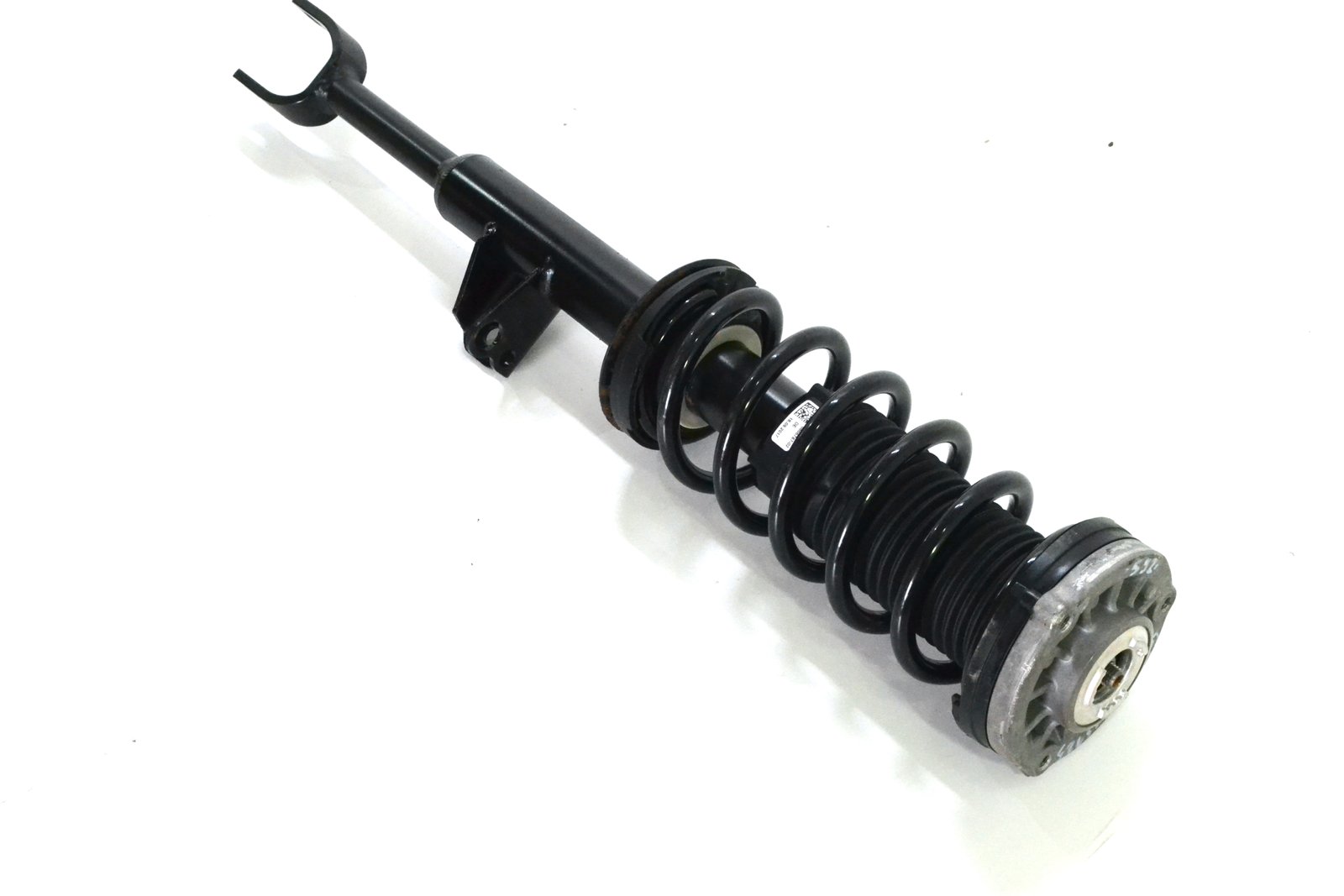 6866592 Передня стійка амортизатора права bmw G30