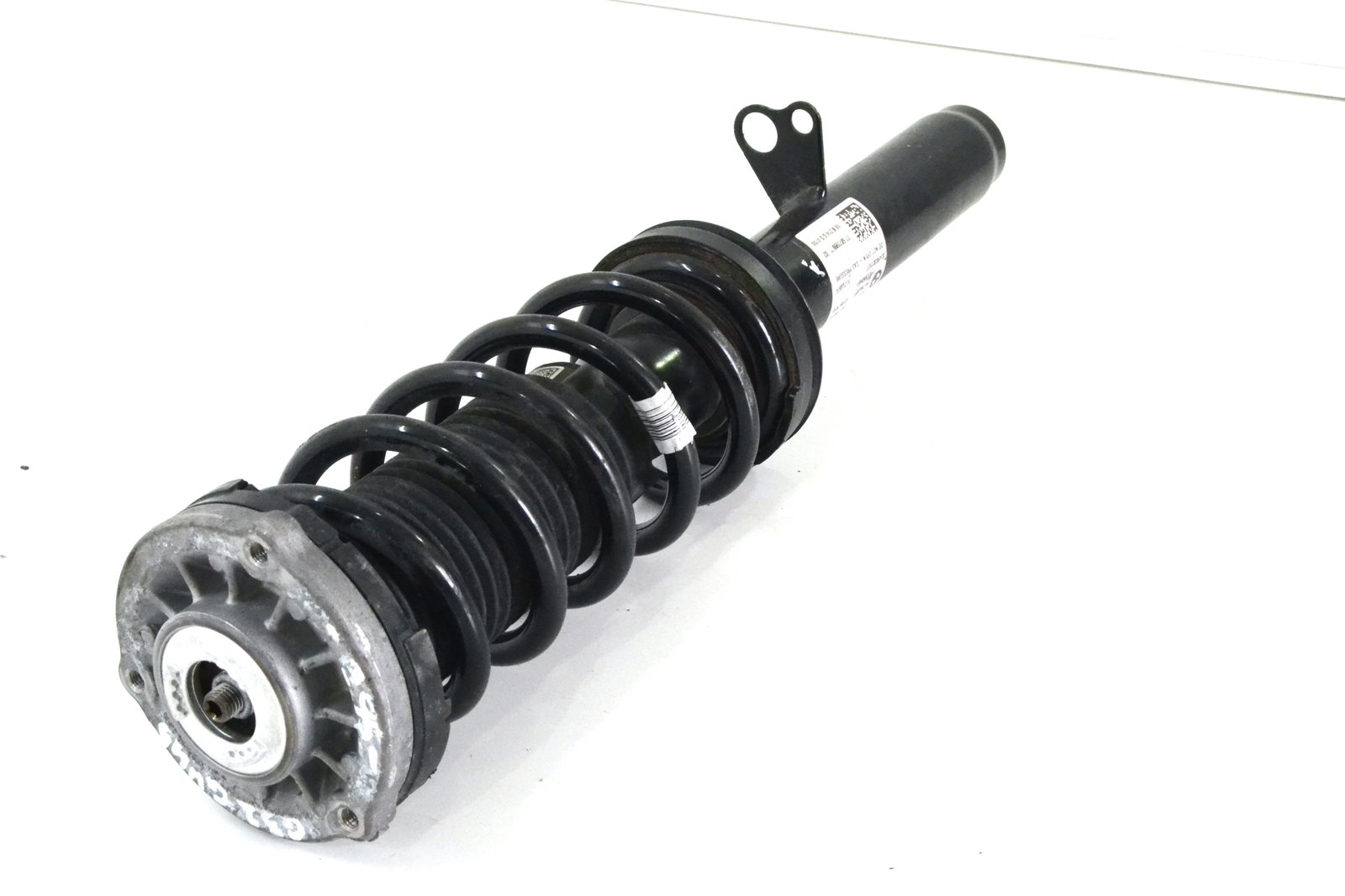 6871995 Стійка амортизатора передня ліва bmw G32 X-drive