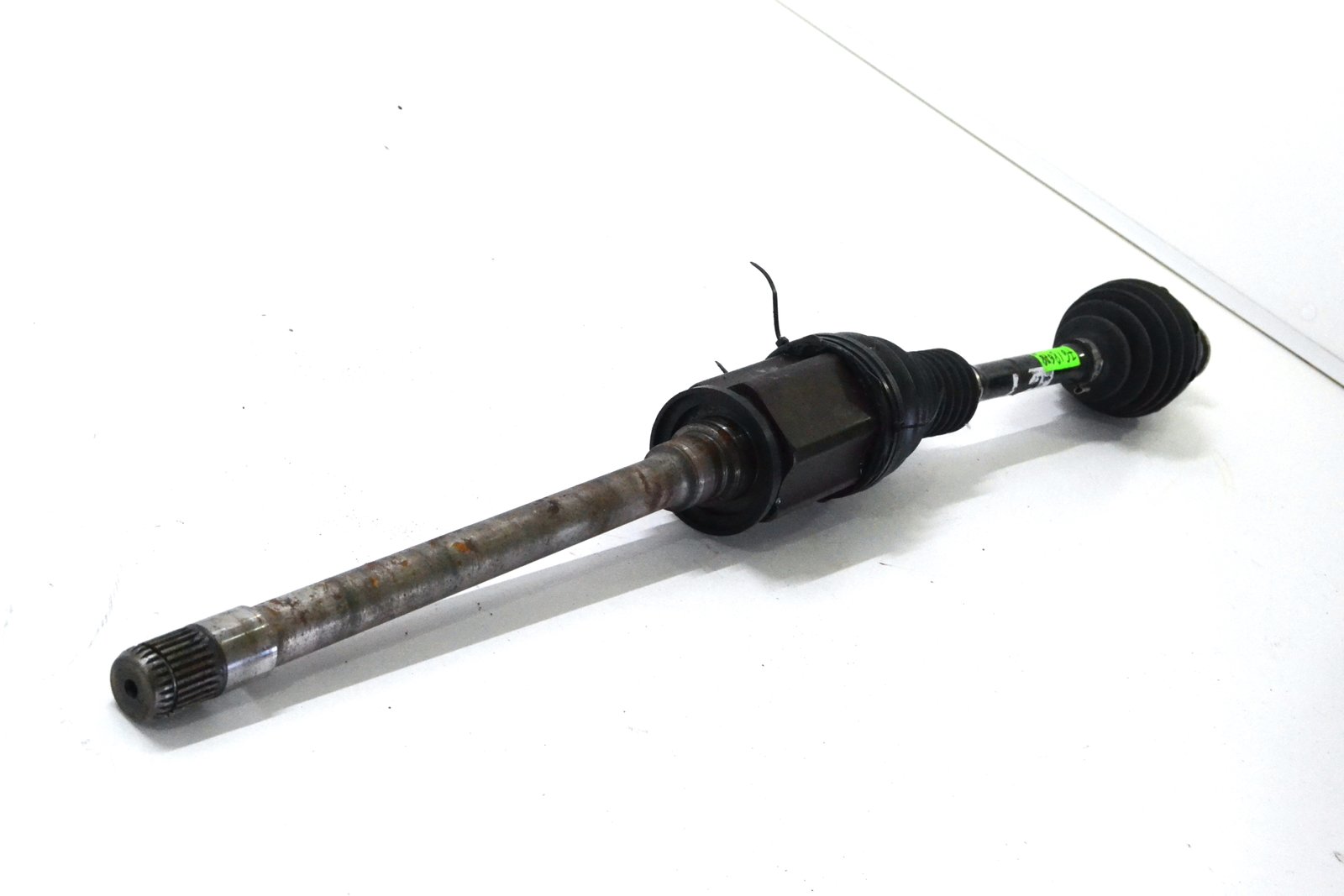 7618678 Передня піввісь права bmw F01 F02 F07 30d 40d 35i 40i Дефект