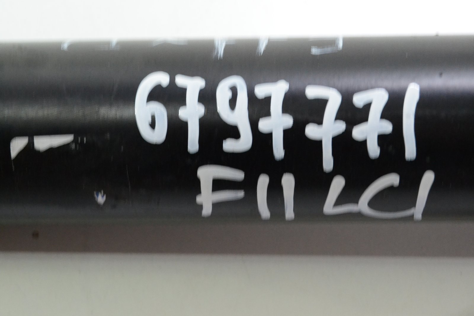 6797771 Амортизатор задній лівий bmw F11