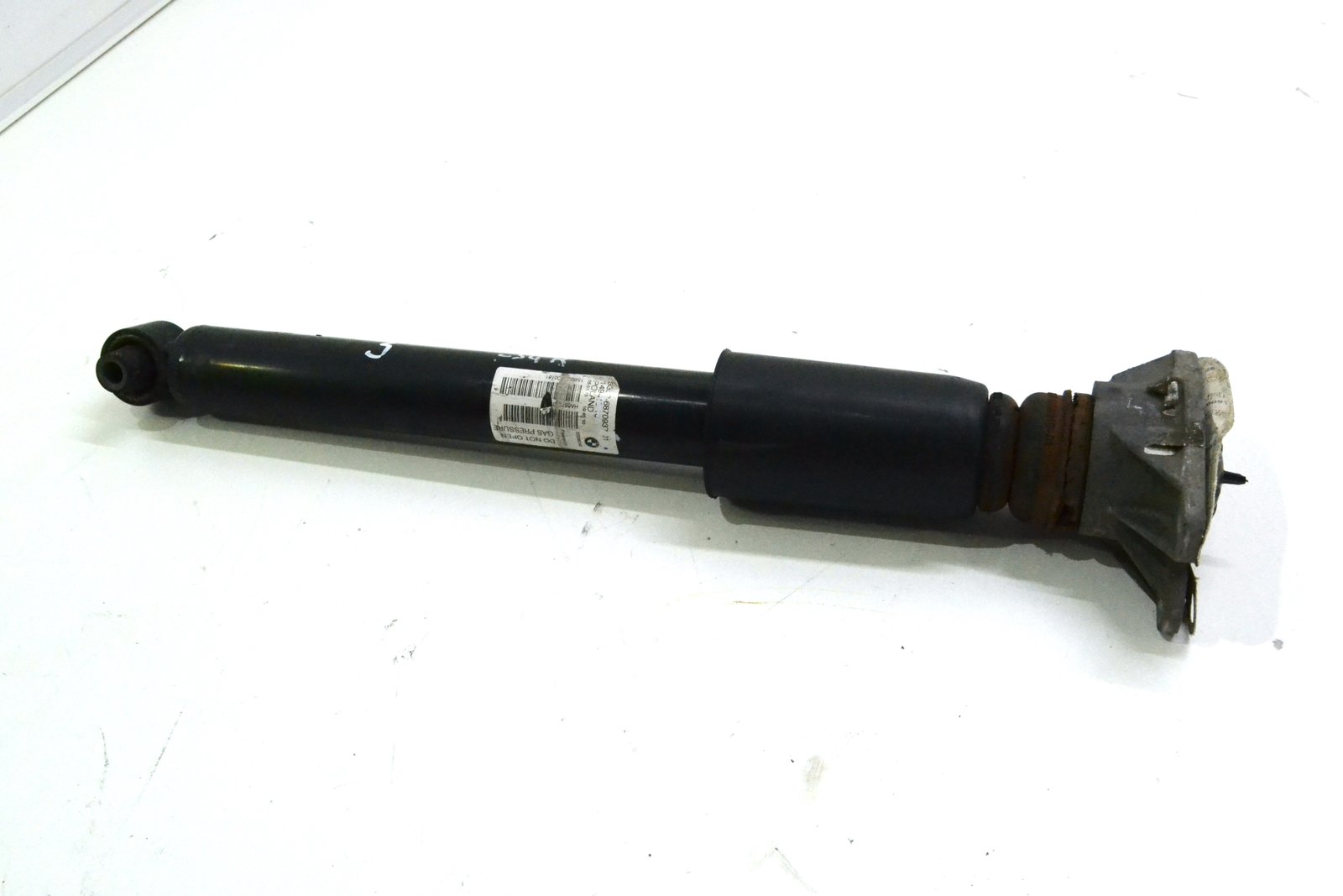 6870937 6873778 Амортизатор задній правий bmw F34