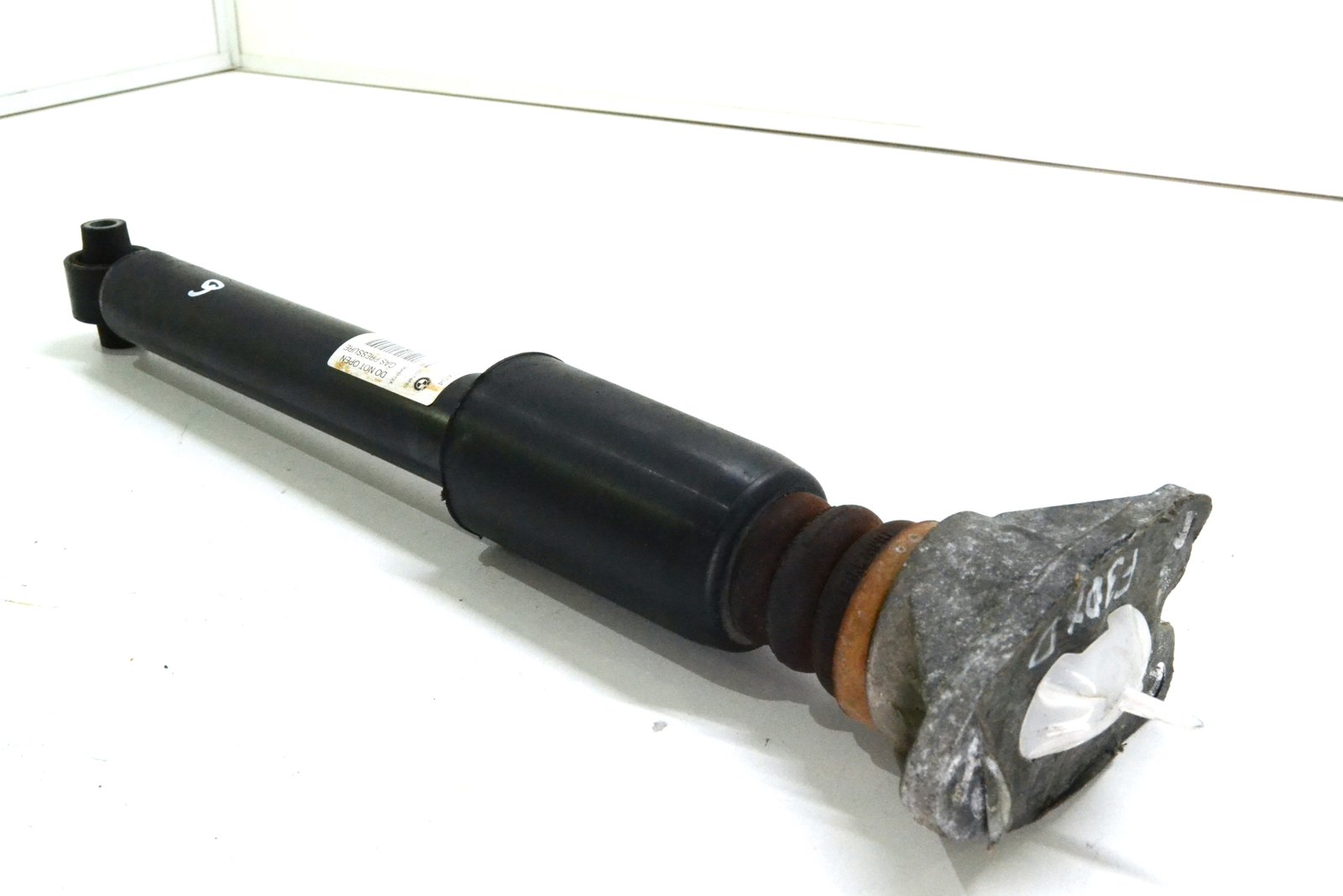 6791569 7191569 Амортизатор задній лівий bmw F30