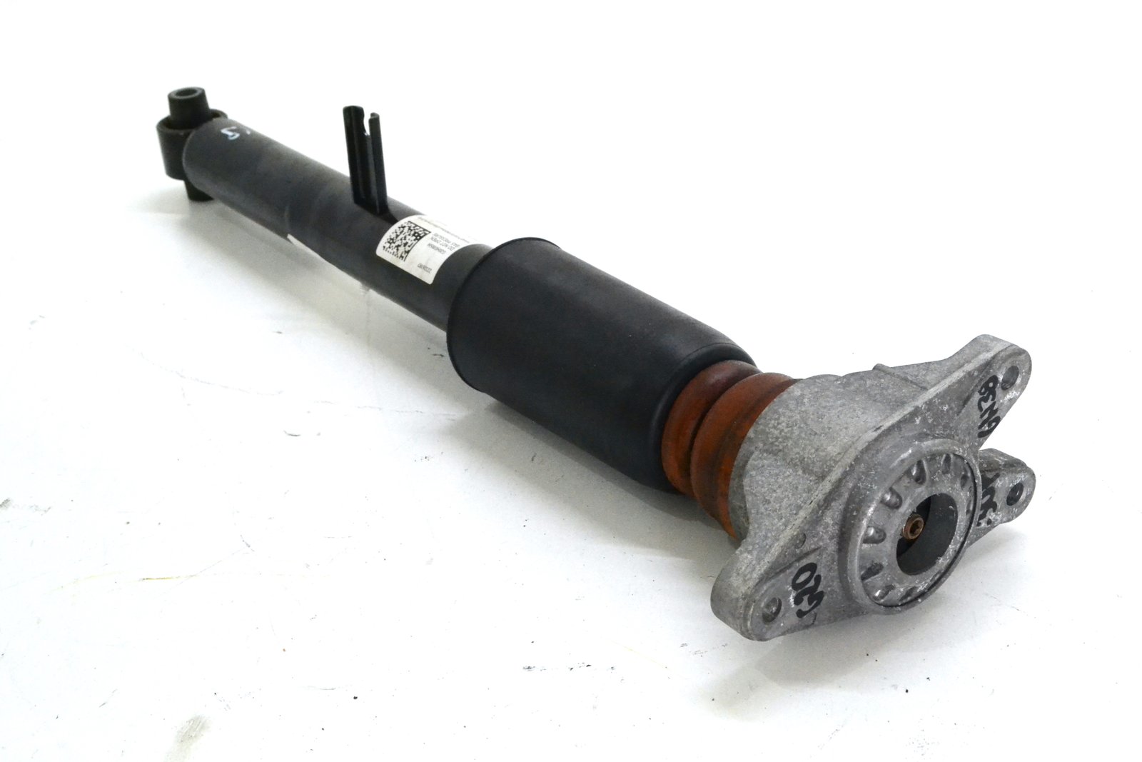 6879307 Амортизатор задній лівий bmw G20