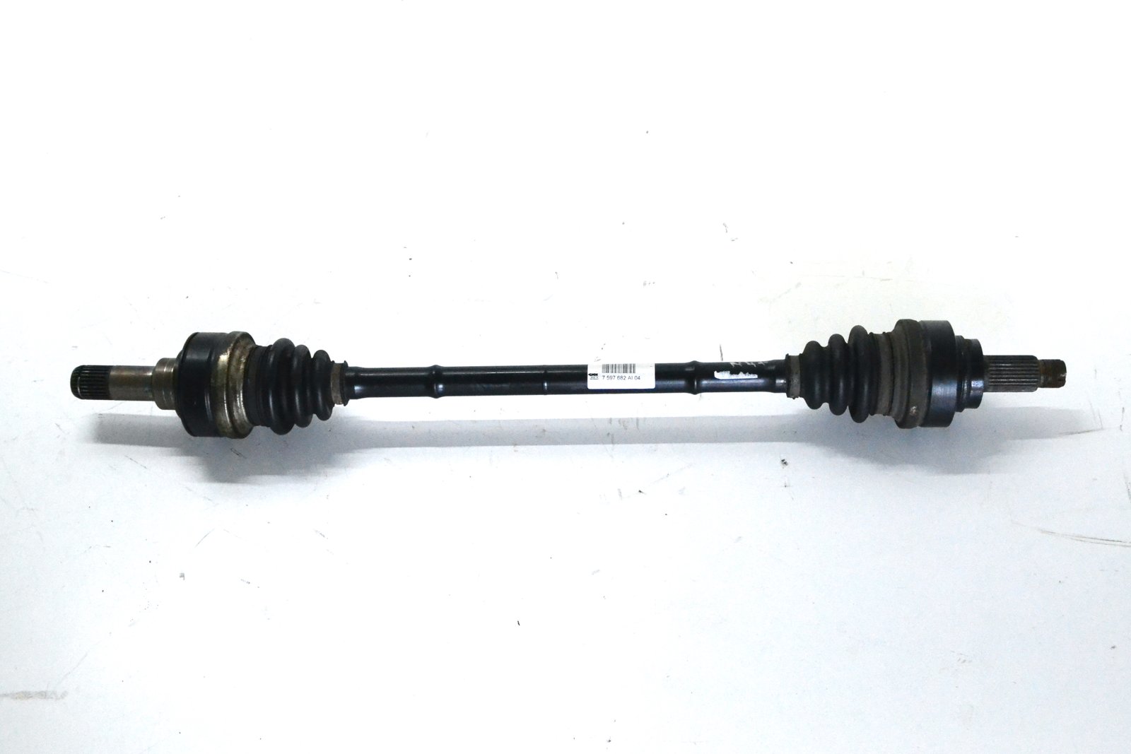 7597682 Піввісь задня права bmw F20 F30 F34 F32