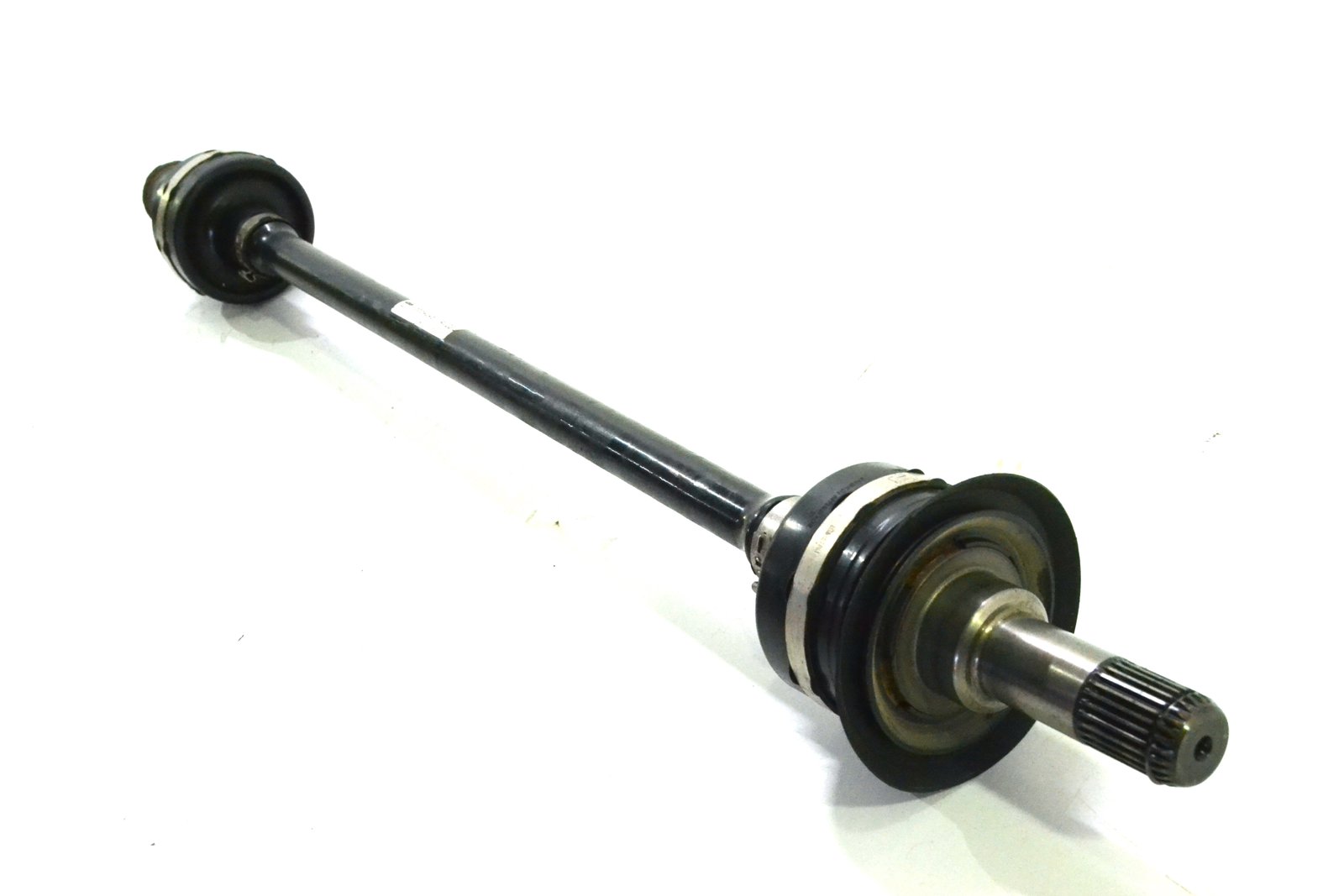 8664046 Піввісь задня права bmw G30 G31