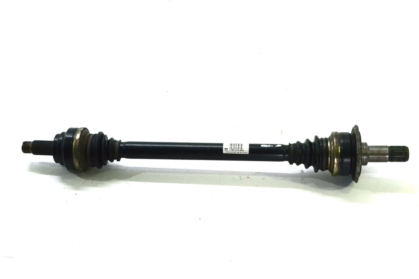 7581016 7647026 Піввісь задня права bmw F10 F11