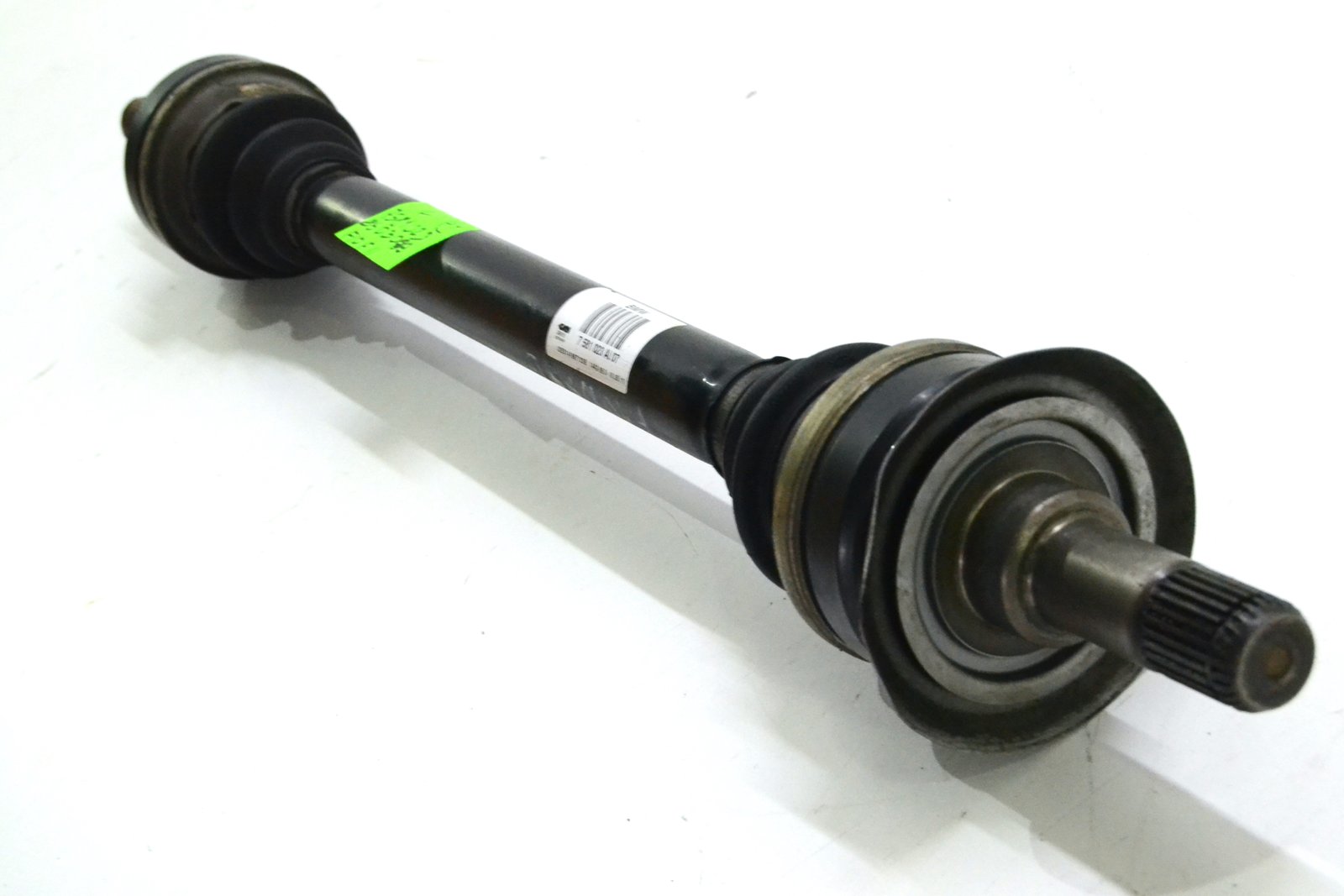 7581023 Піввісь задня ліва bmw F10 F11