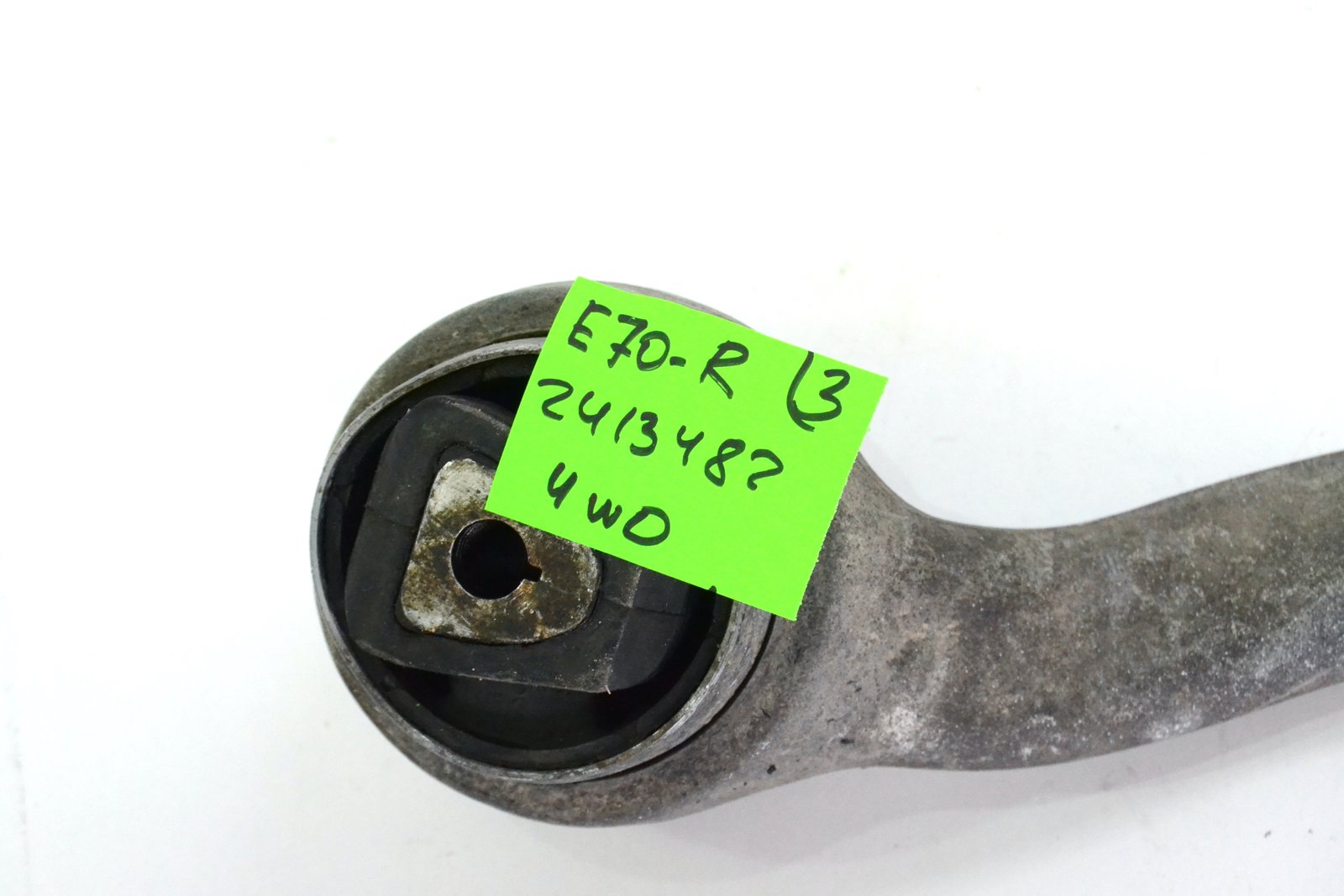 2413482 Передній ричаг правий bmw E70 (4wd)